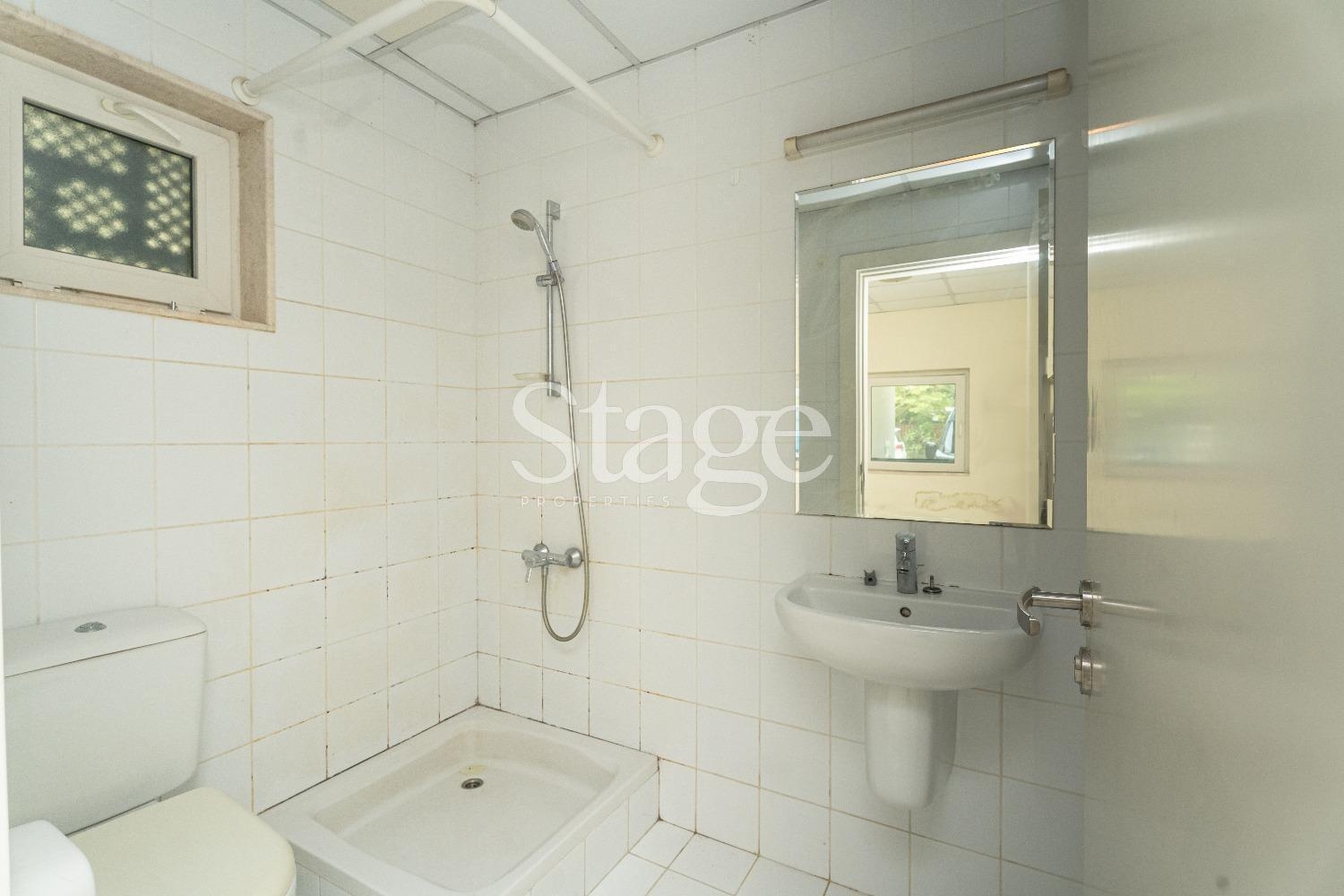 فيلا من ٣ غرف نوم للإيجار في الفرجان، Dubai stage-9785188