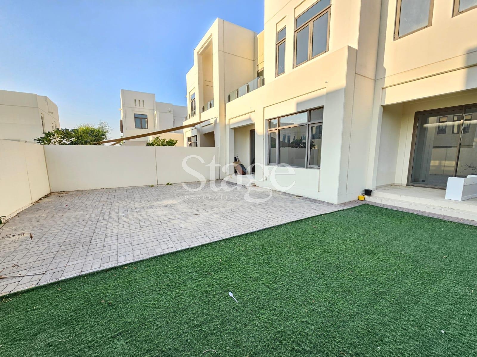 4 bedrooms Villas for Sale in Reem, Dubai stage-9306010