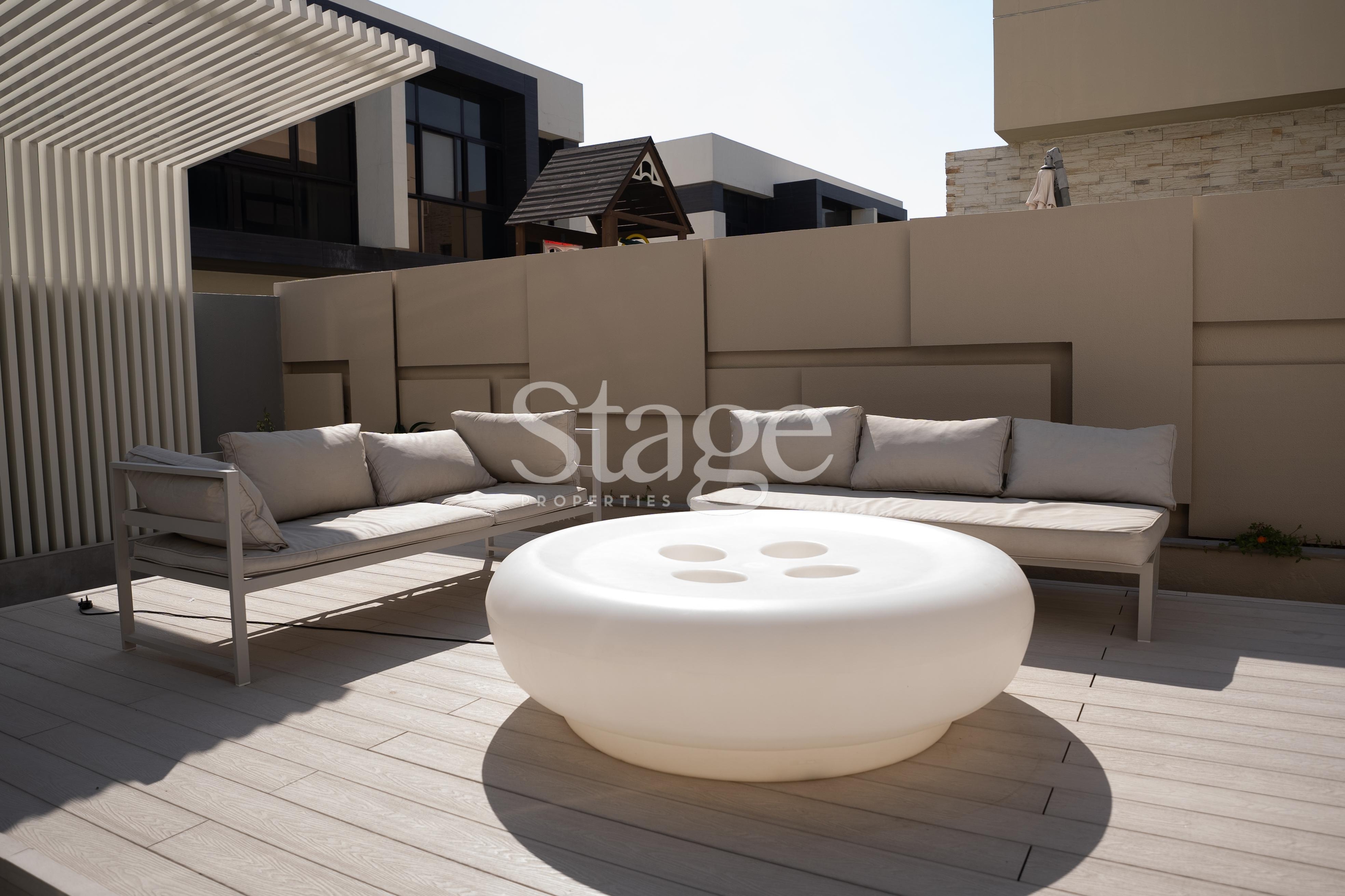 فيلا من ٤ غرف نوم للبيع في DAMAC Hills، Dubai stage-9112388