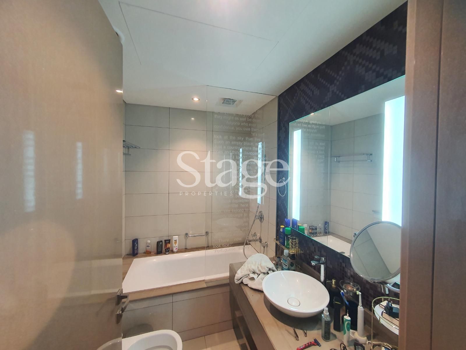 2 bedrooms apartment for Sale in Business Bay, Dubai AP7588S