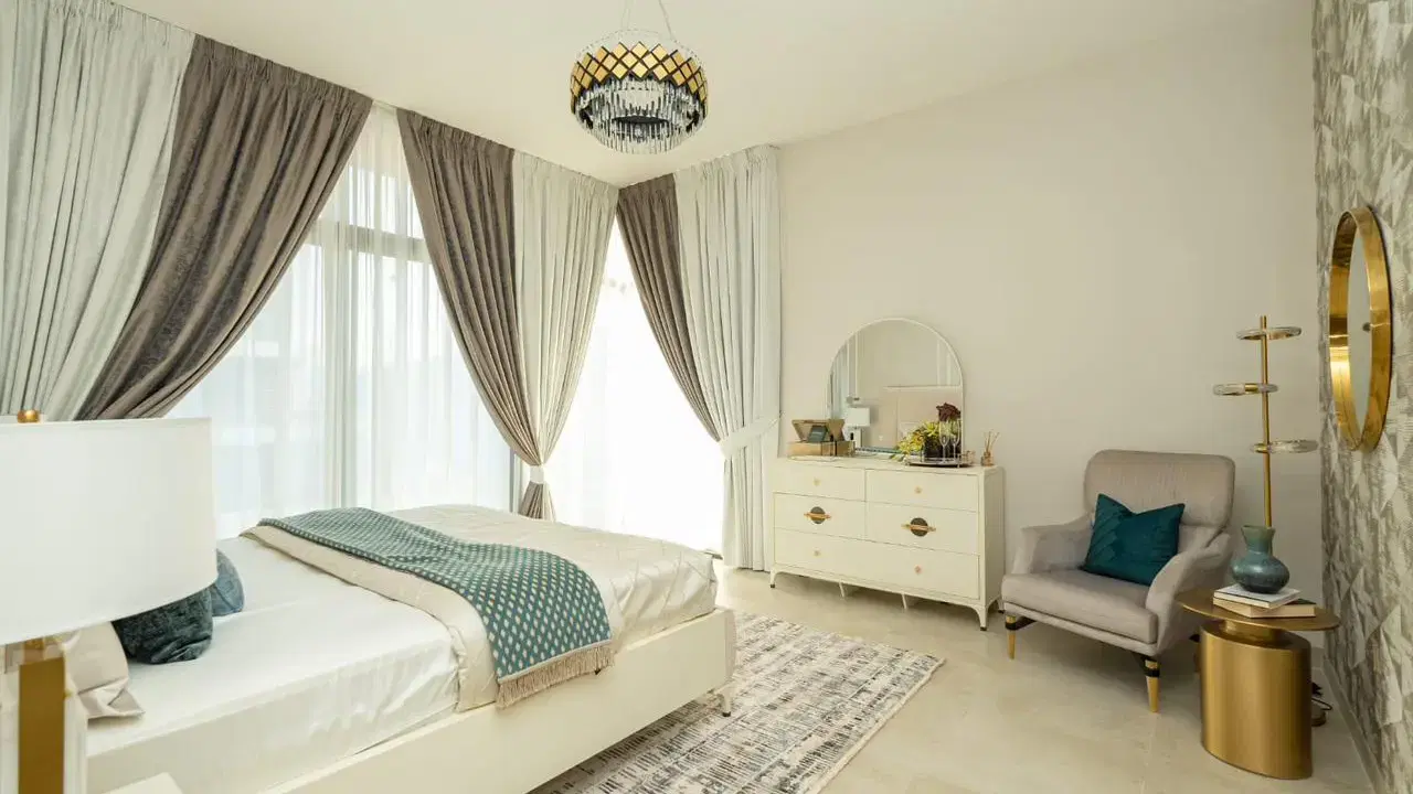 ايليغنس بي دنوبي