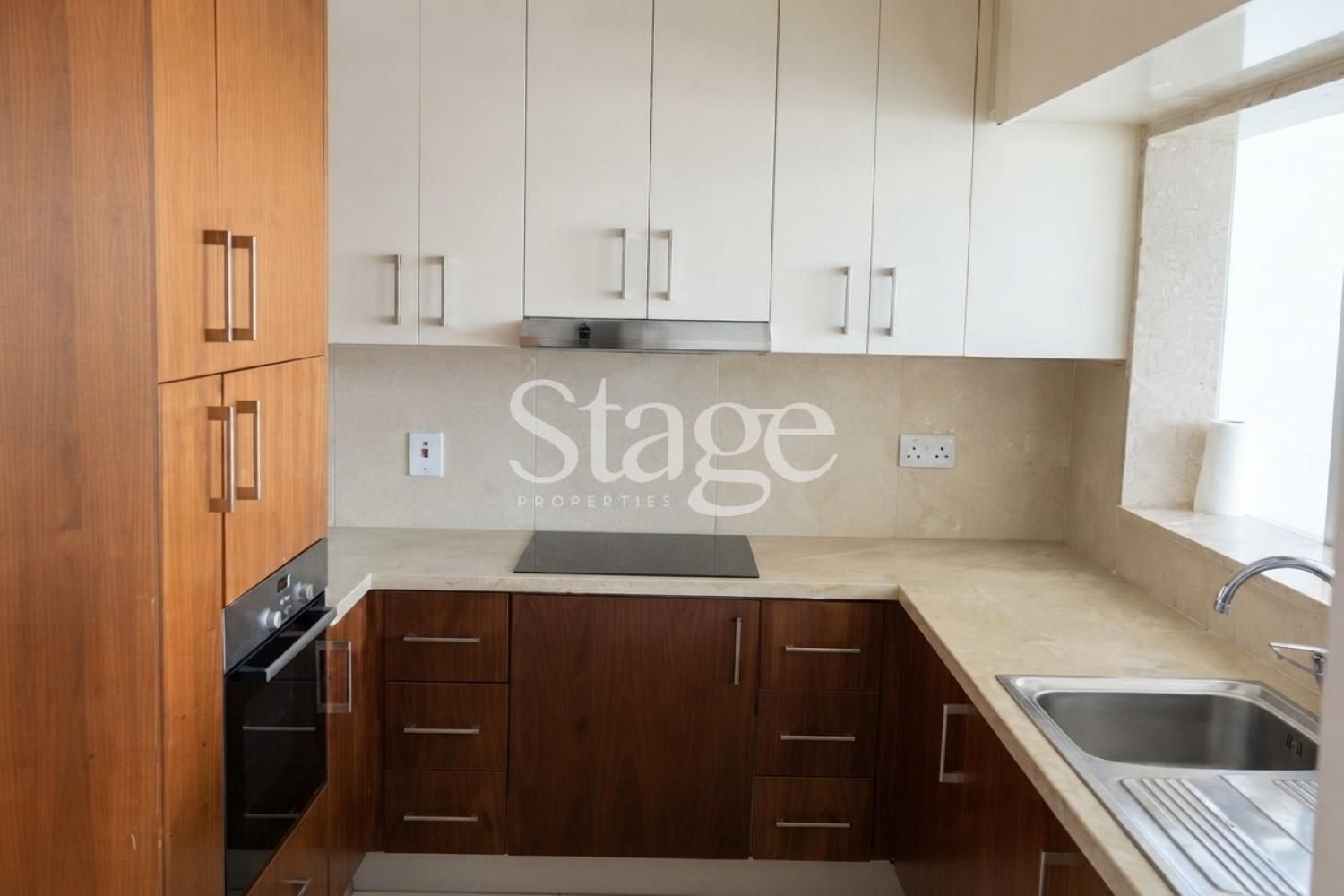 1 bedroom apartment for Rent in The Hills, Dubai AP10111L