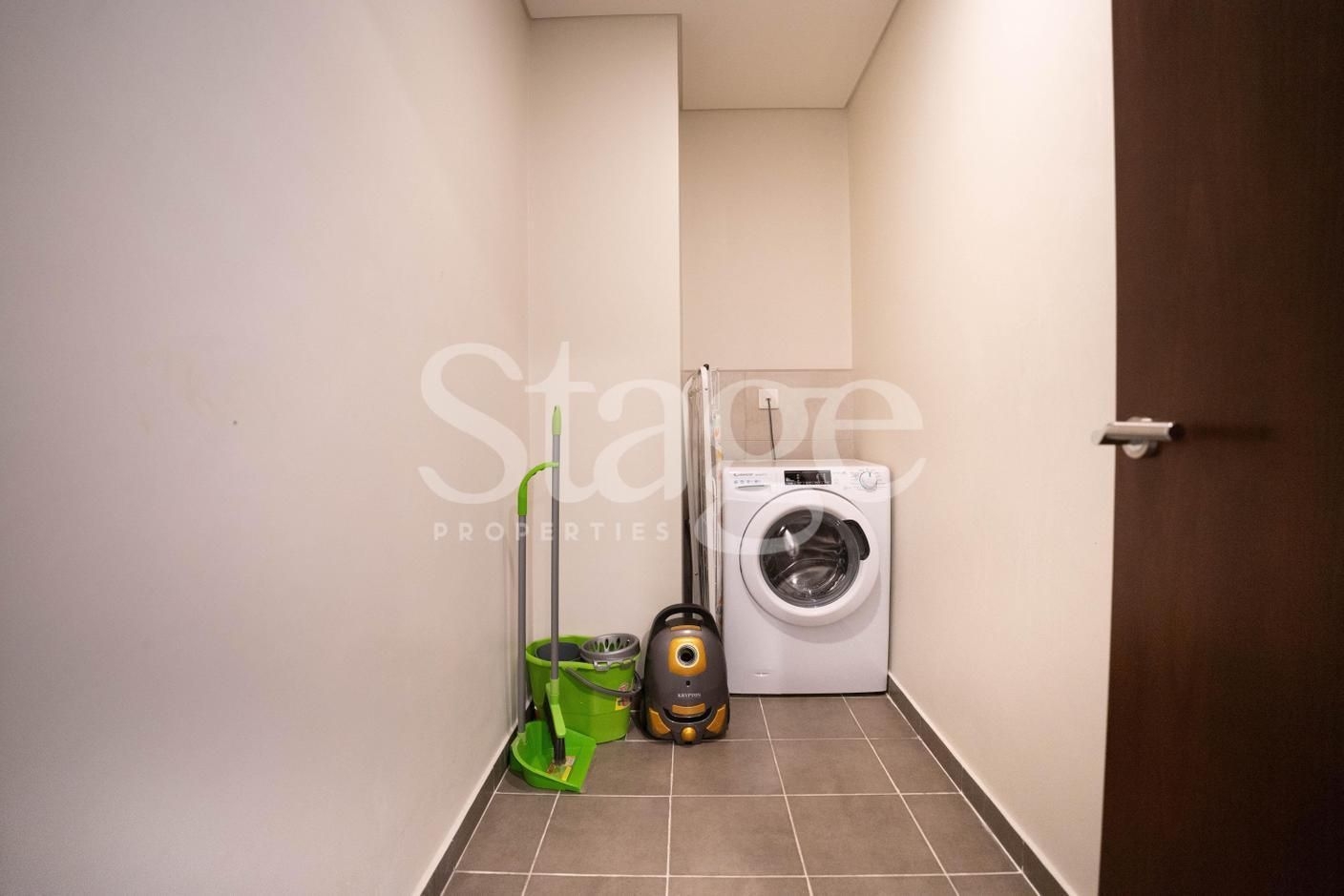 2 Bedroom Furnished Apartment in Dubai Business Bay