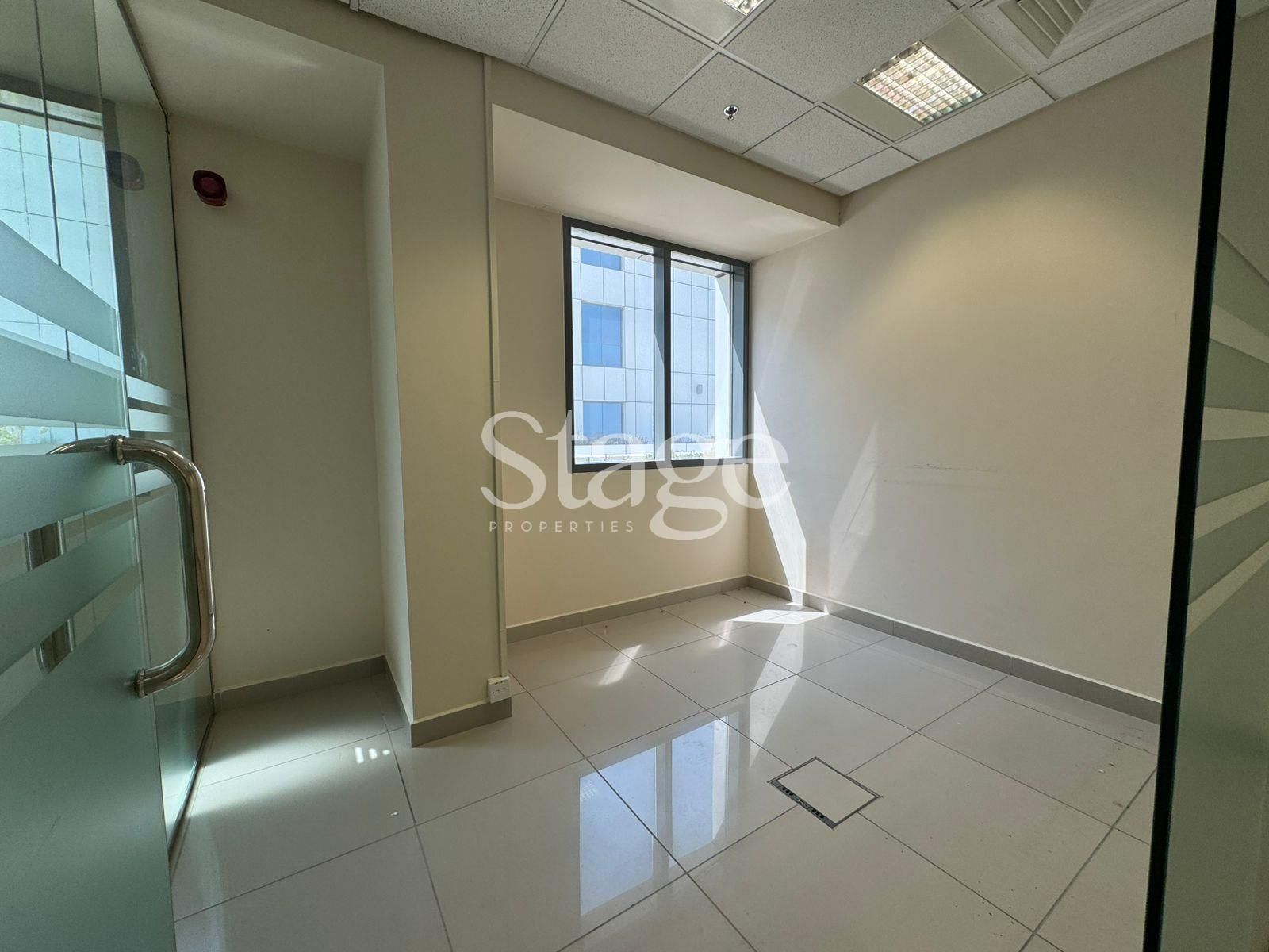 مساحة مكتبية للإيجار في Dubai Investment Park، Dubai OF8648L