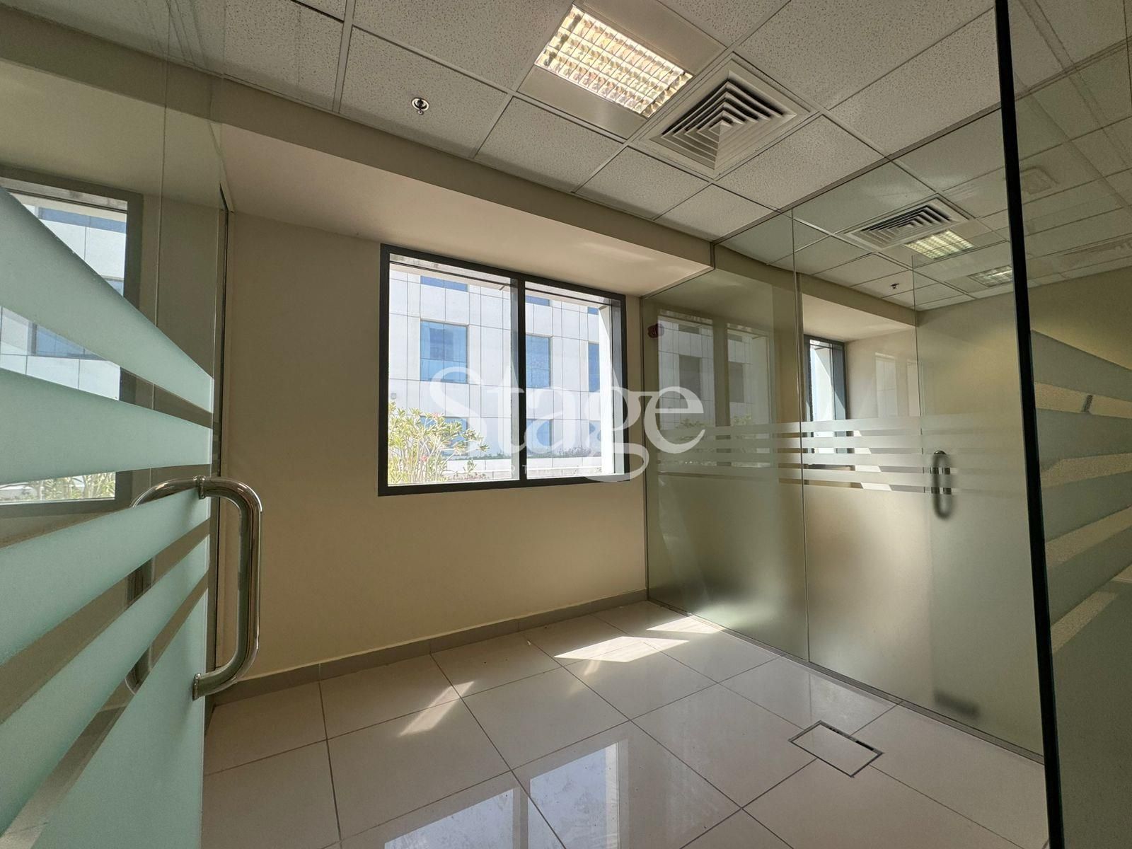 مساحة مكتبية للإيجار في Dubai Investment Park، Dubai OF8648L