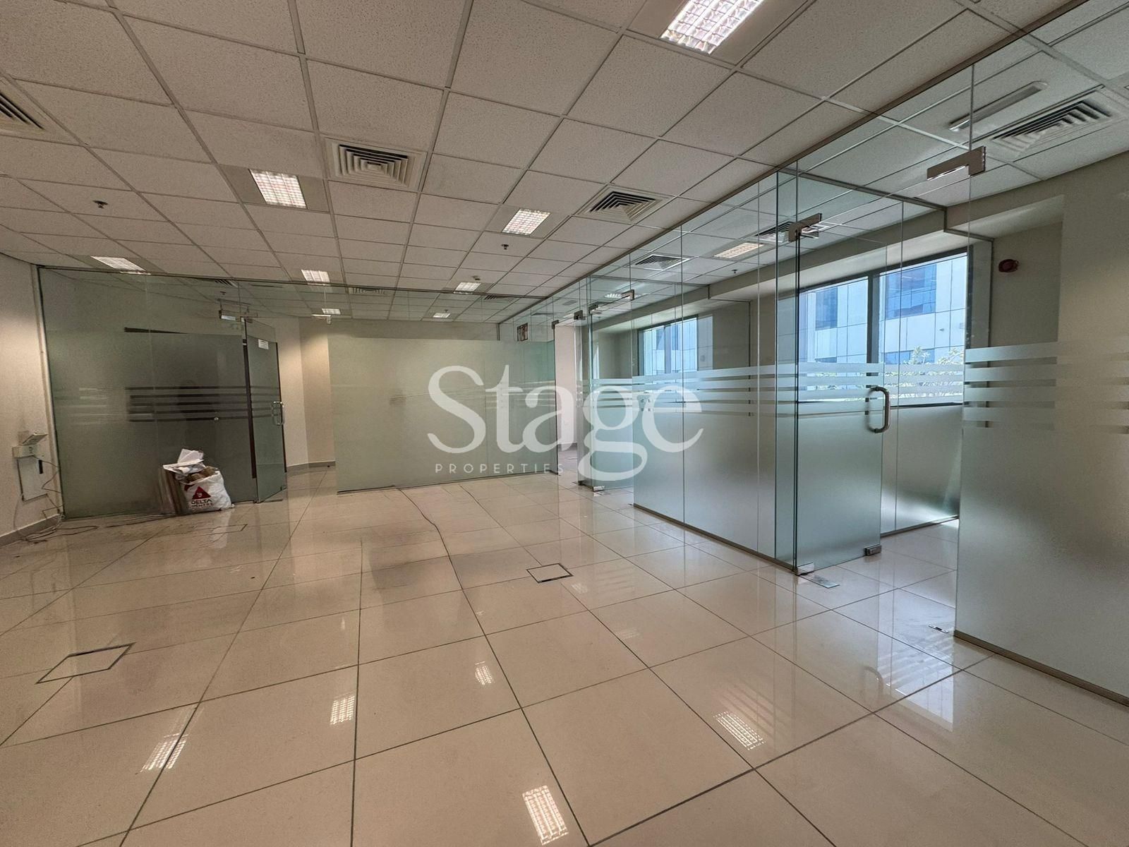 مساحة مكتبية للإيجار في Dubai Investment Park، Dubai OF8648L