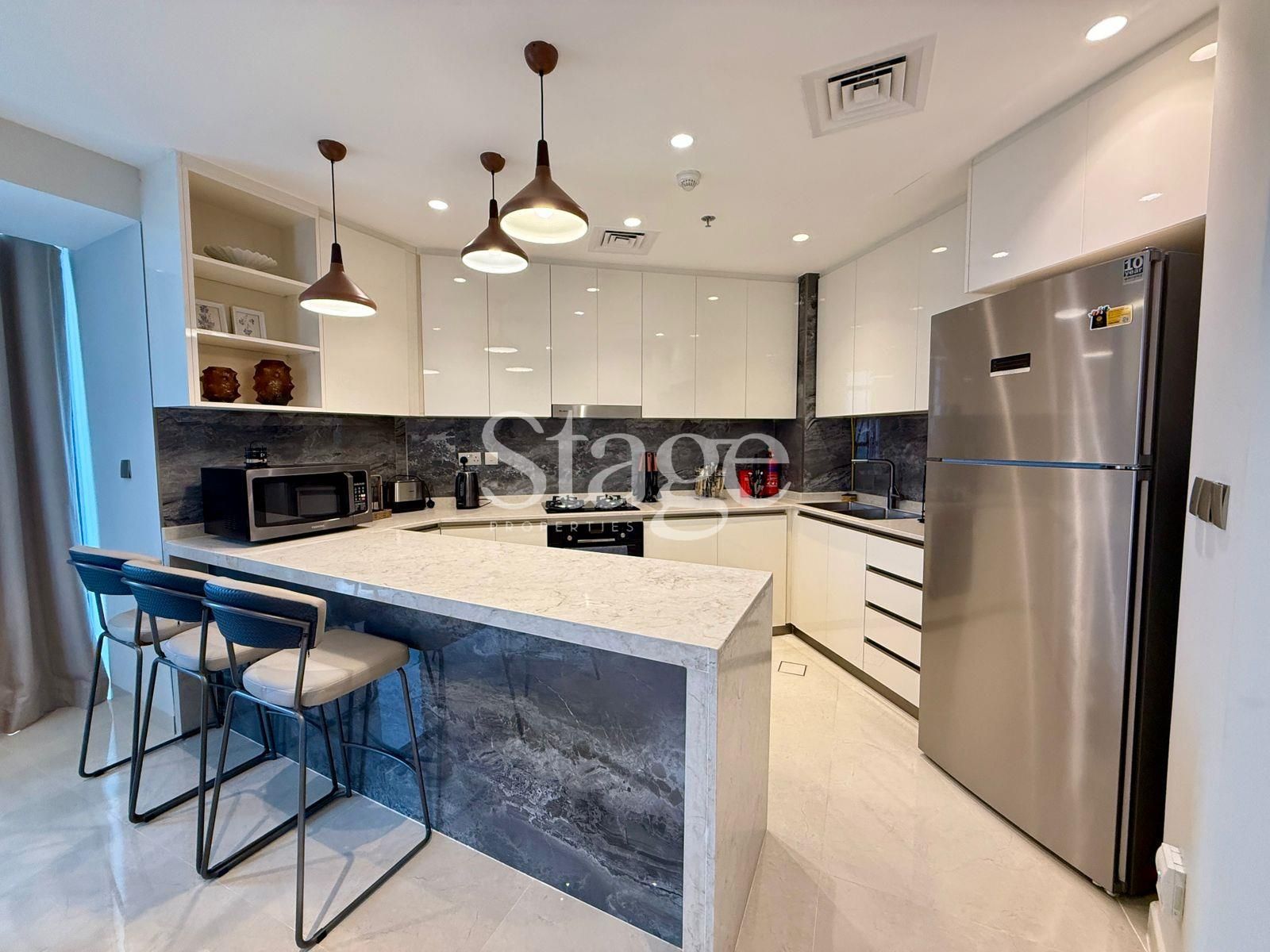 2 bedrooms apartment for Rent in Business Bay, Dubai AP9559L