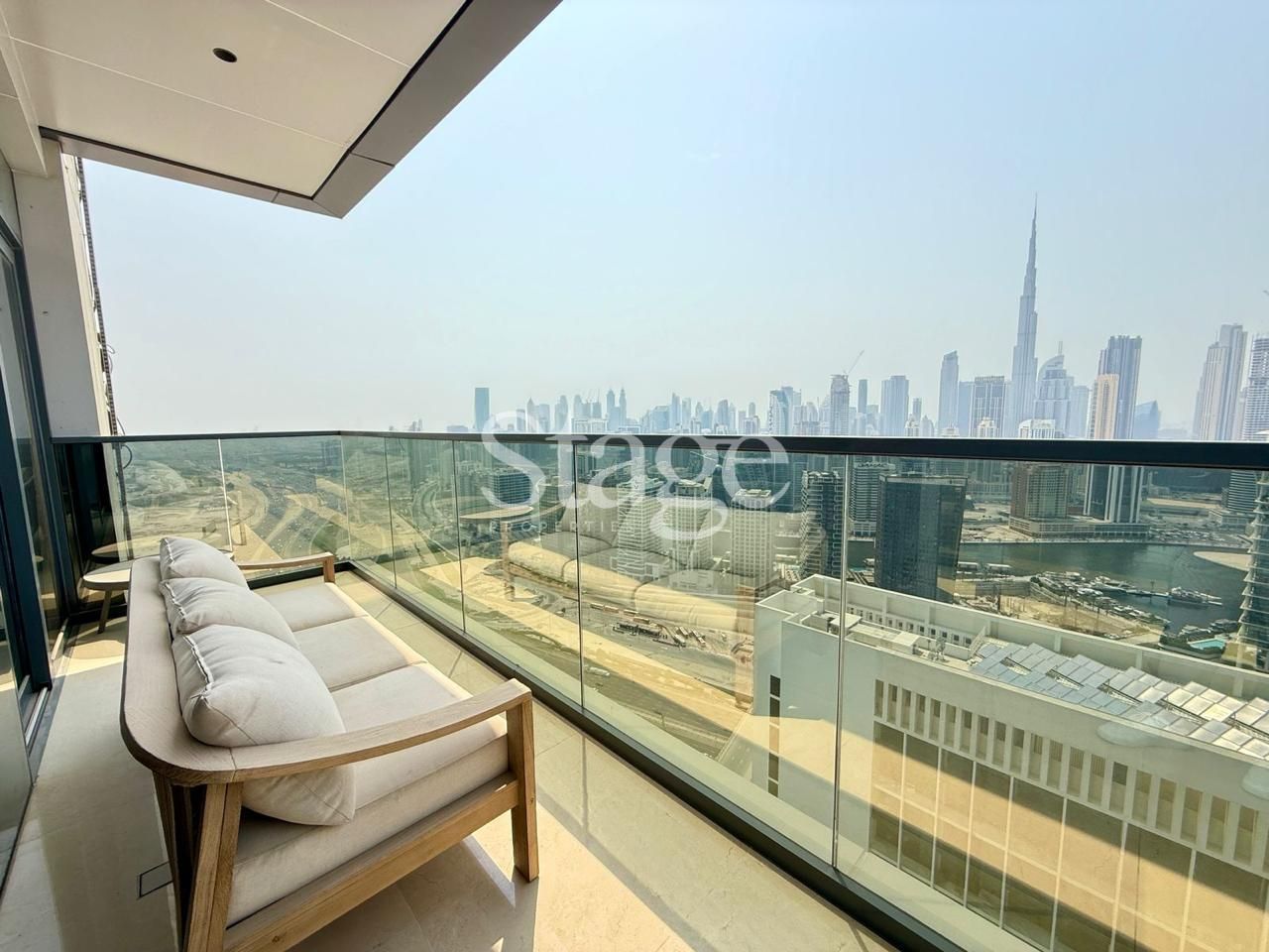2 bedrooms apartment for Rent in Business Bay, Dubai AP8368L