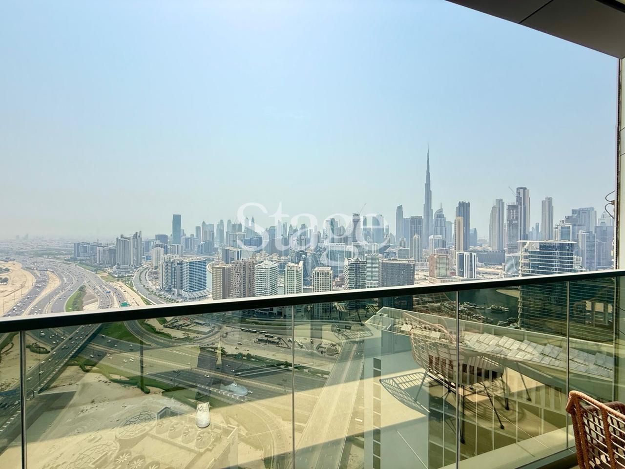 2 bedrooms apartment for Rent in Business Bay, Dubai AP8368L