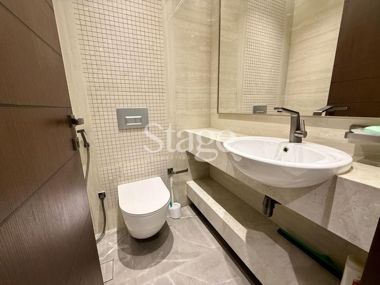 2 bedrooms apartment for Rent in Business Bay, Dubai AP8368L