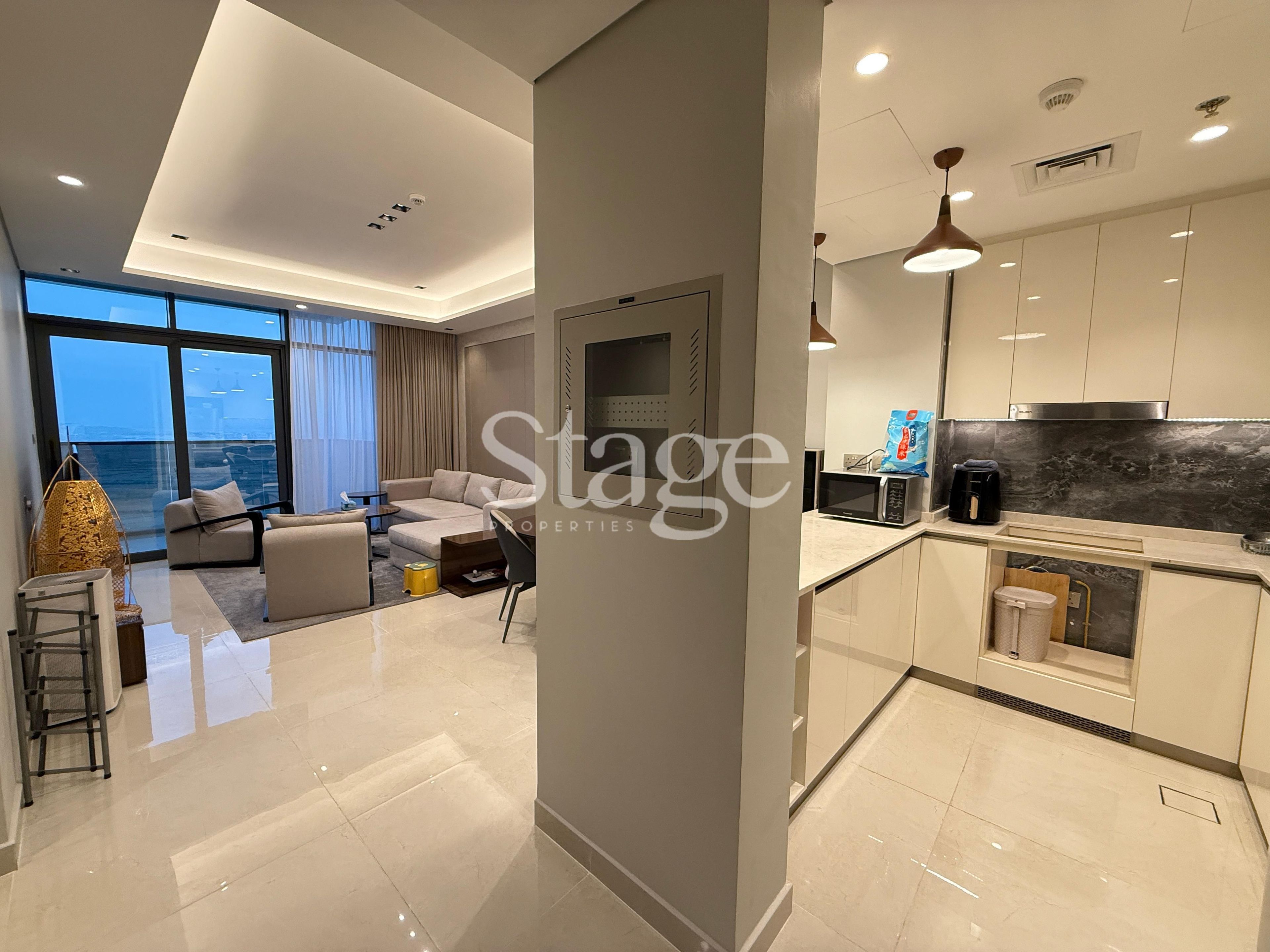 2 bedrooms apartment for Rent in Business Bay, Dubai AP8428L