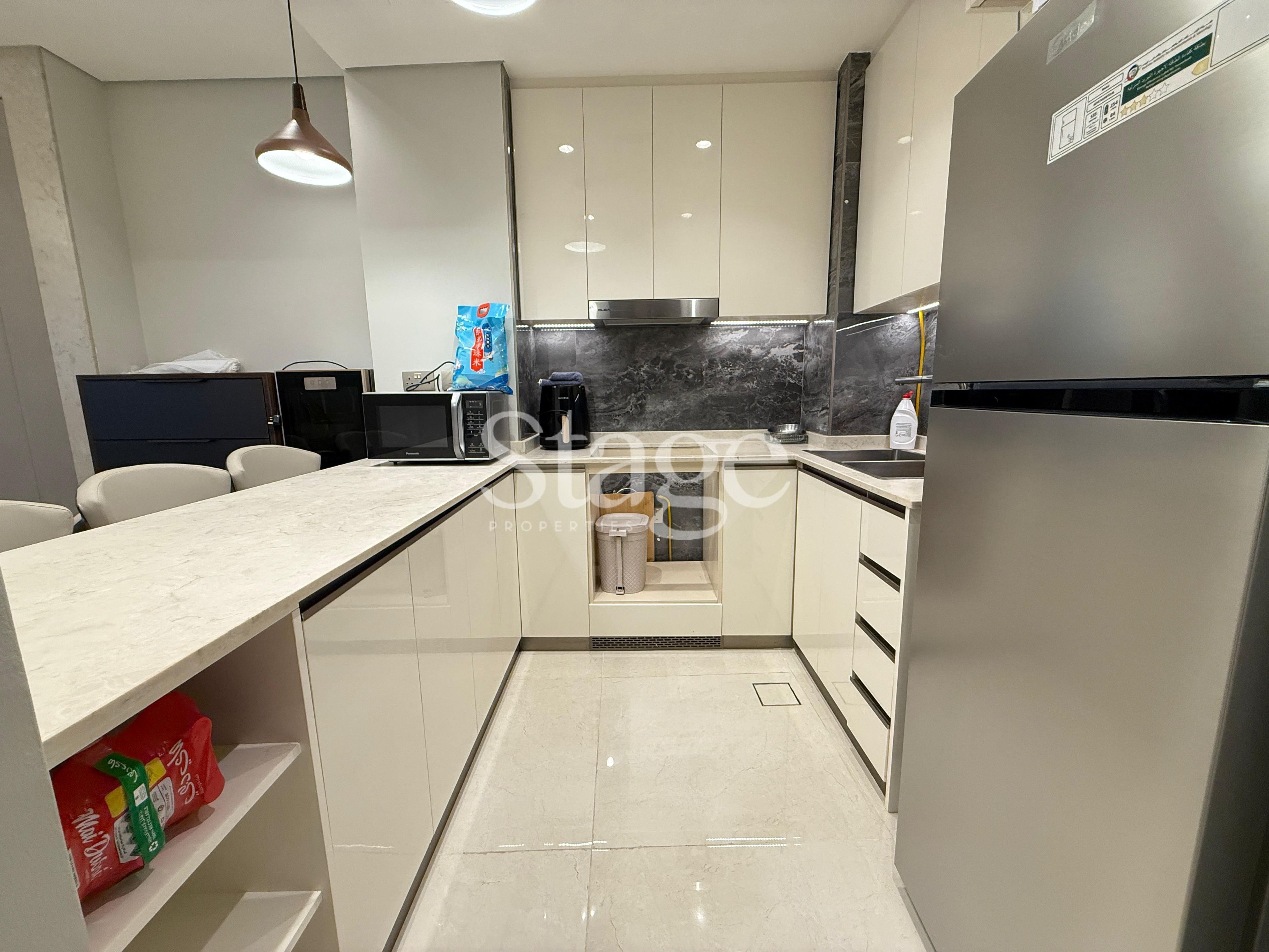2 bedrooms apartment for Rent in Business Bay, Dubai AP8428L