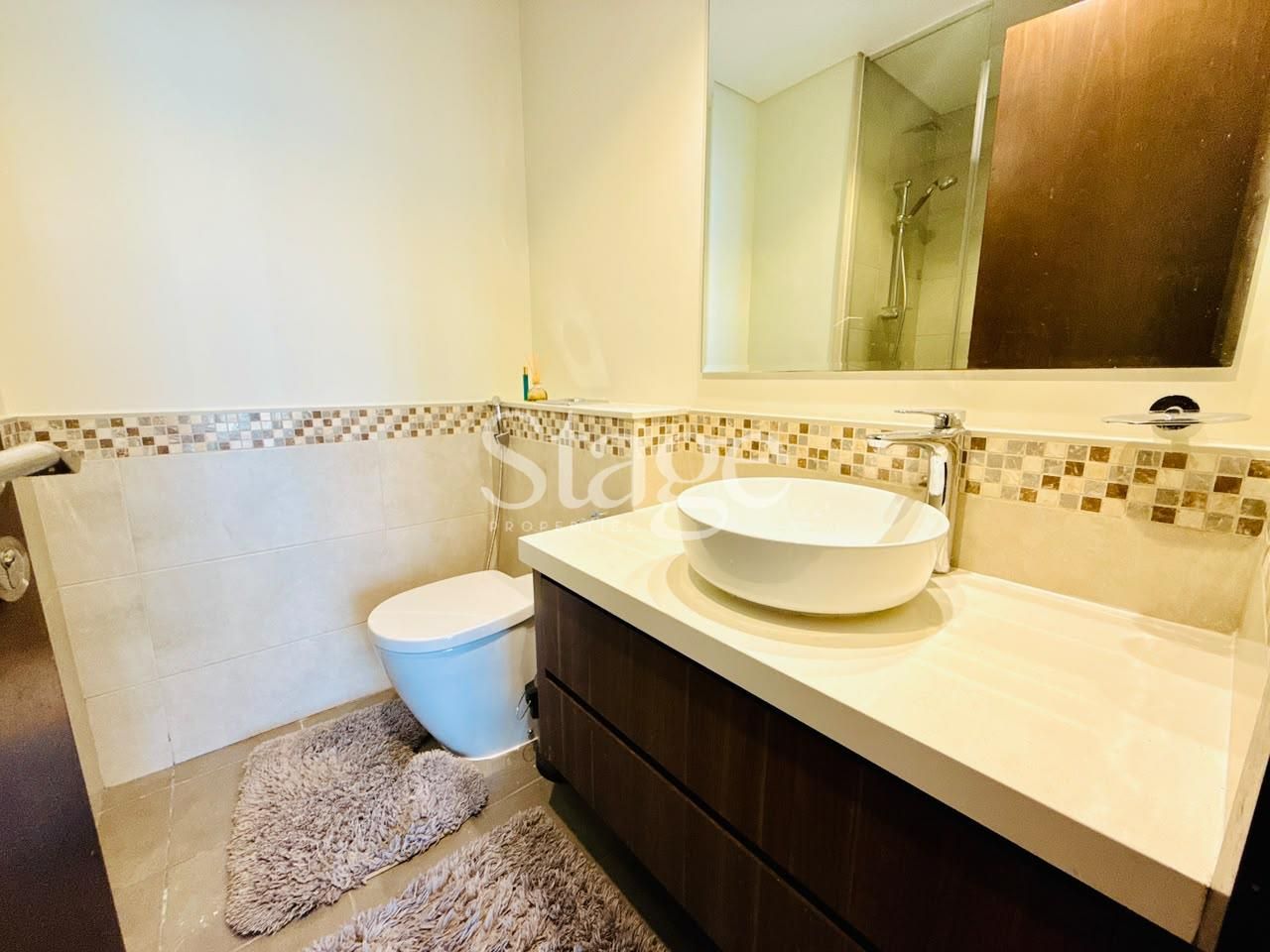 2 bedrooms apartment for Rent in Business Bay, Dubai AP10088L