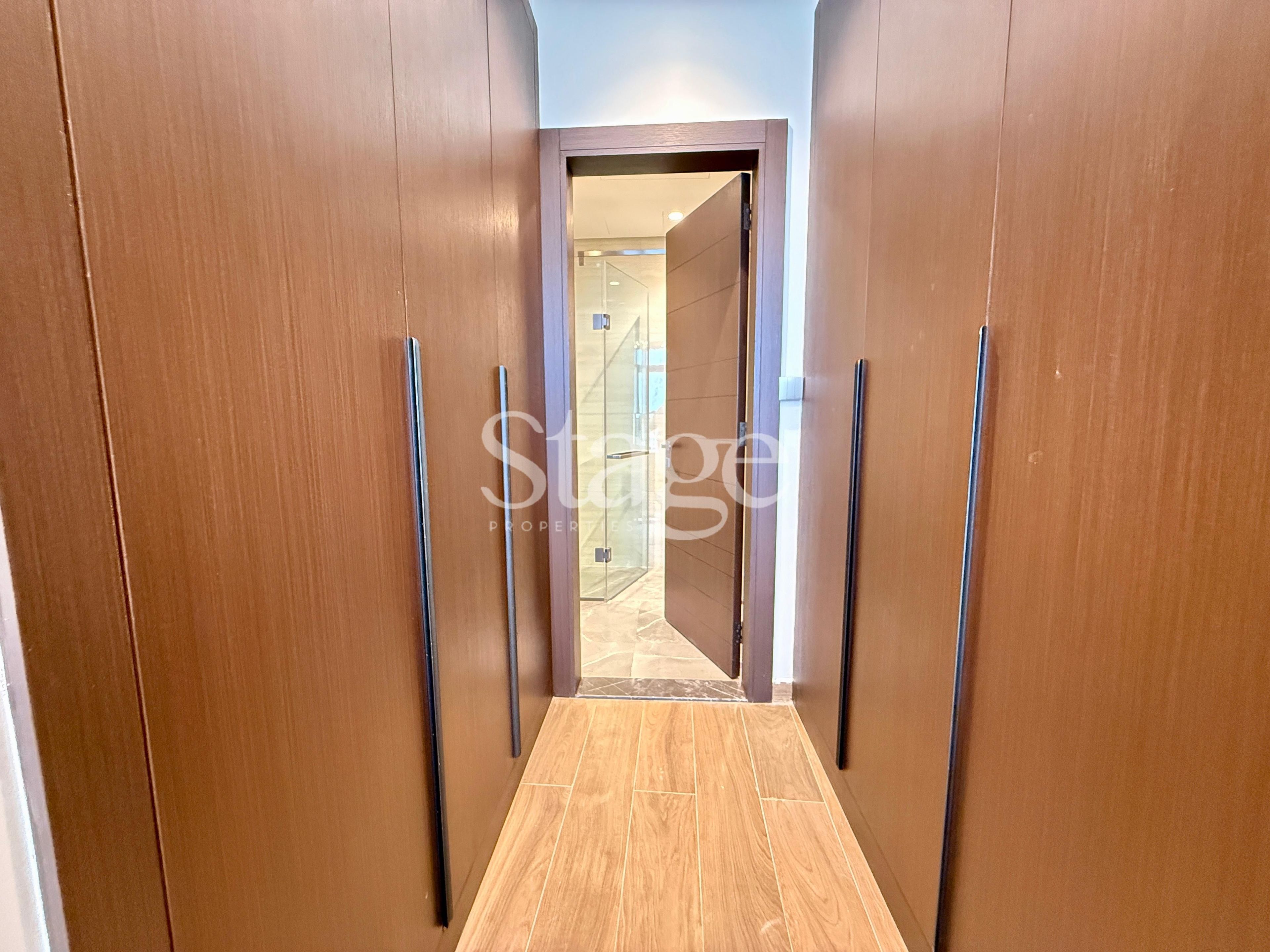 شقة من غرفتي نوم للإيجار في Business Bay، Dubai AP8120L