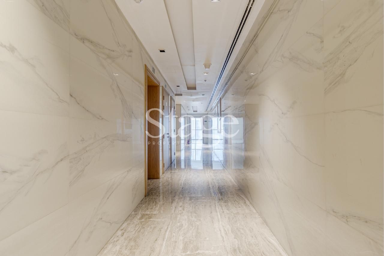 مساحة مكتبية للبيع في Sheikh Zayed Road، Dubai OF9253S