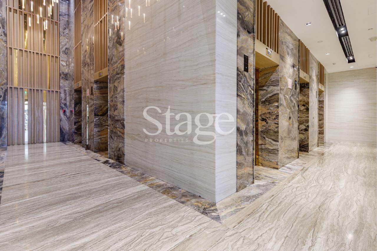 مساحة مكتبية للبيع في Sheikh Zayed Road، Dubai OF9253S