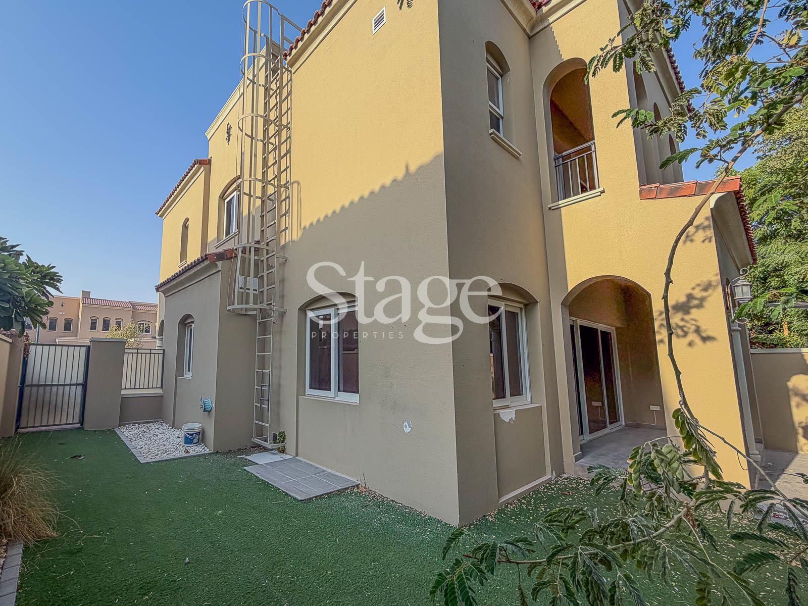 3-Bed Villa | Private Garden | Huge Layout
