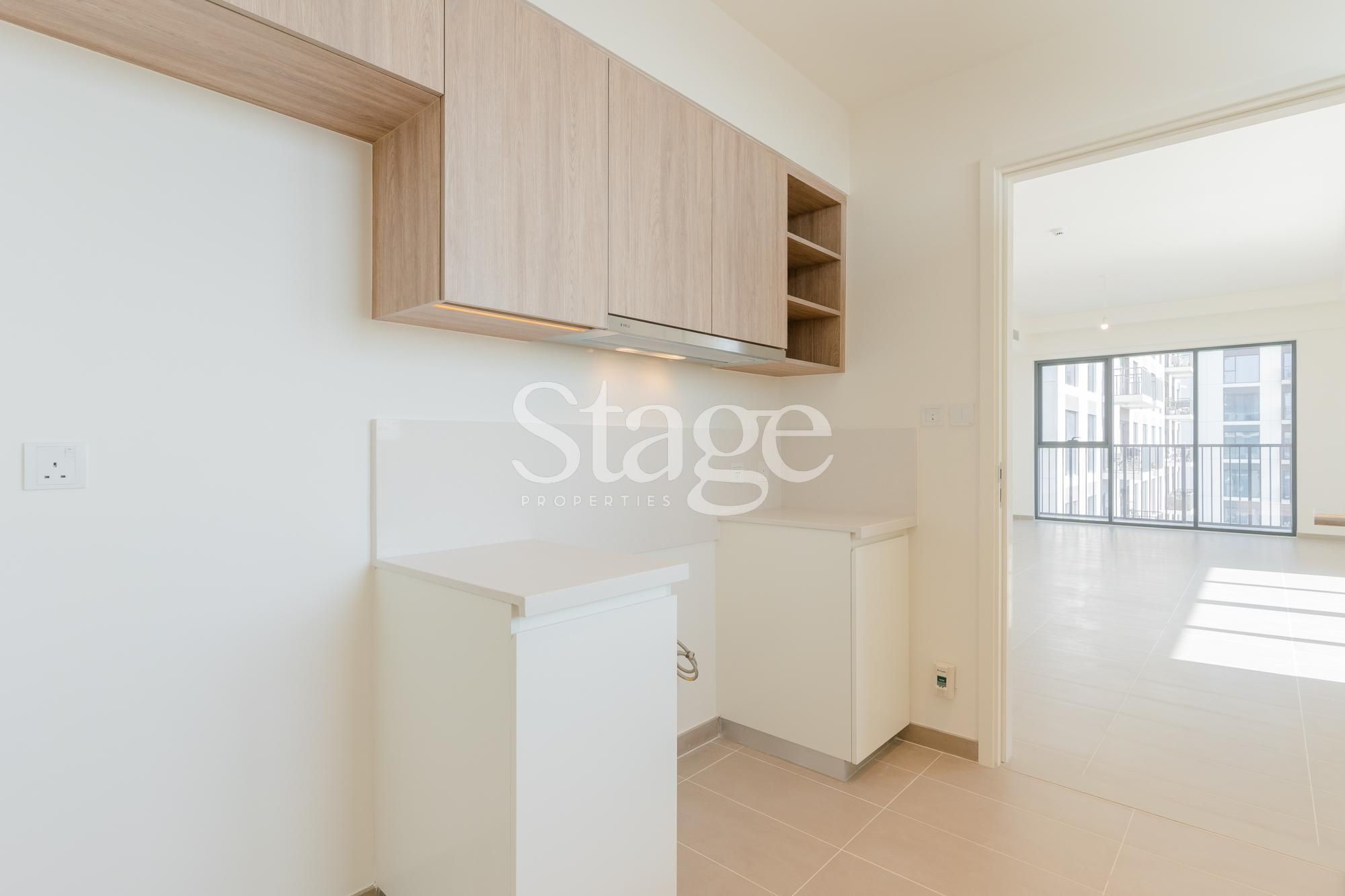 Huge 3 bedrooms apartment for sale in Dubai Hills