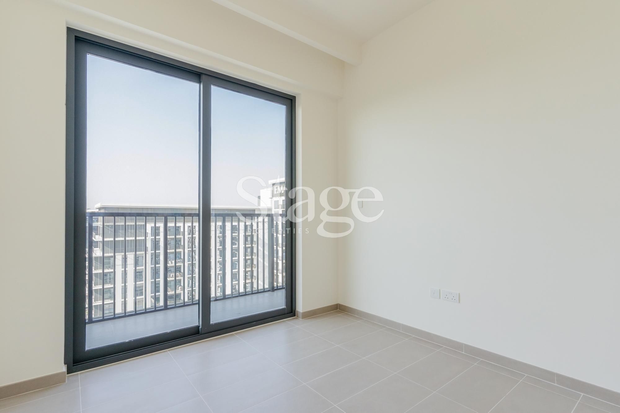 Huge 3 bedrooms apartment for sale in Dubai Hills