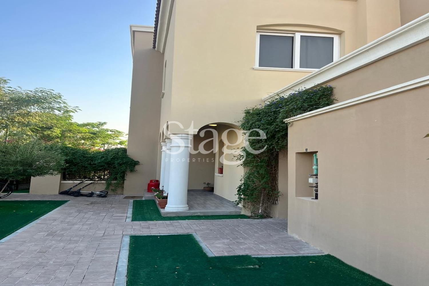 4 bedrooms Twin Villas for Sale in Dubai Land, Dubai VI9841S