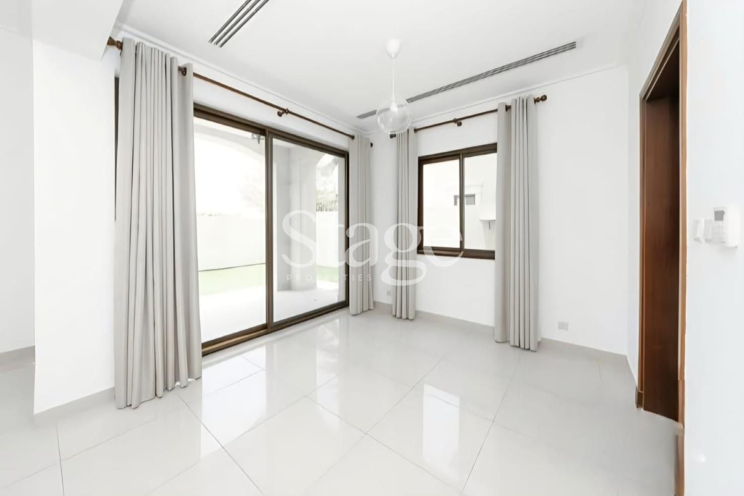 فيلا توأم من ٤ غرف نوم للإيجار في Arabian Ranches 2، Dubai VI10072L