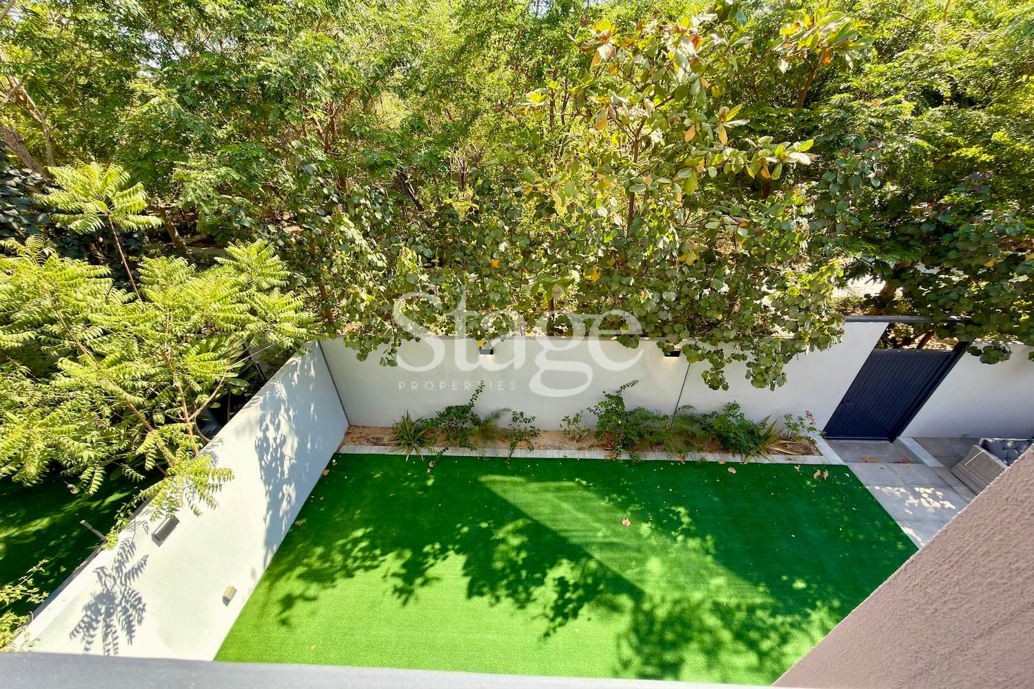 فيلا توأم من ٤ غرف نوم للإيجار في Tilal City، Sharjah VI9754L