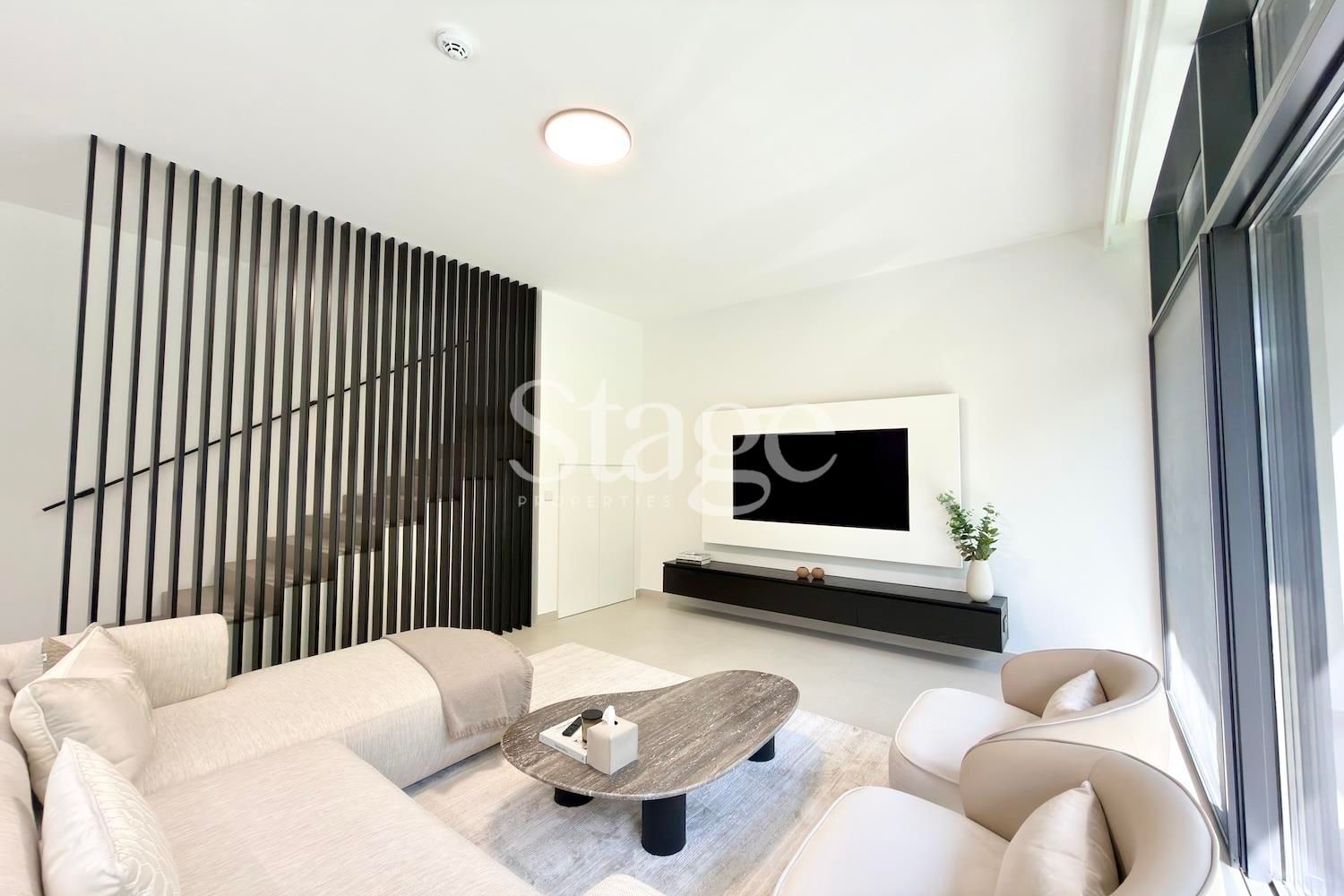 فيلا توأم من ٤ غرف نوم للإيجار في Tilal City، Sharjah VI9754L