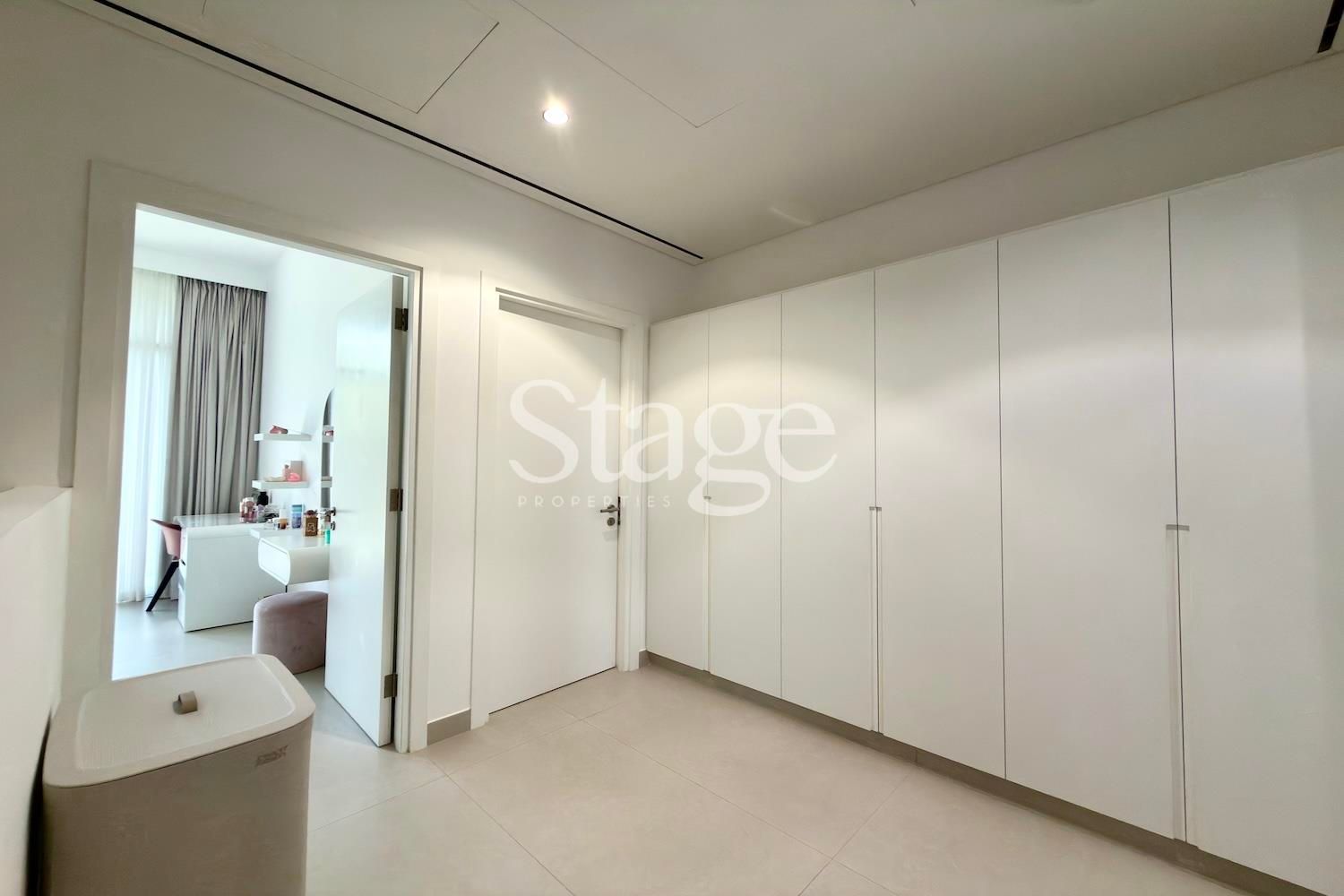 فيلا توأم من ٤ غرف نوم للإيجار في Tilal City، Sharjah VI9754L