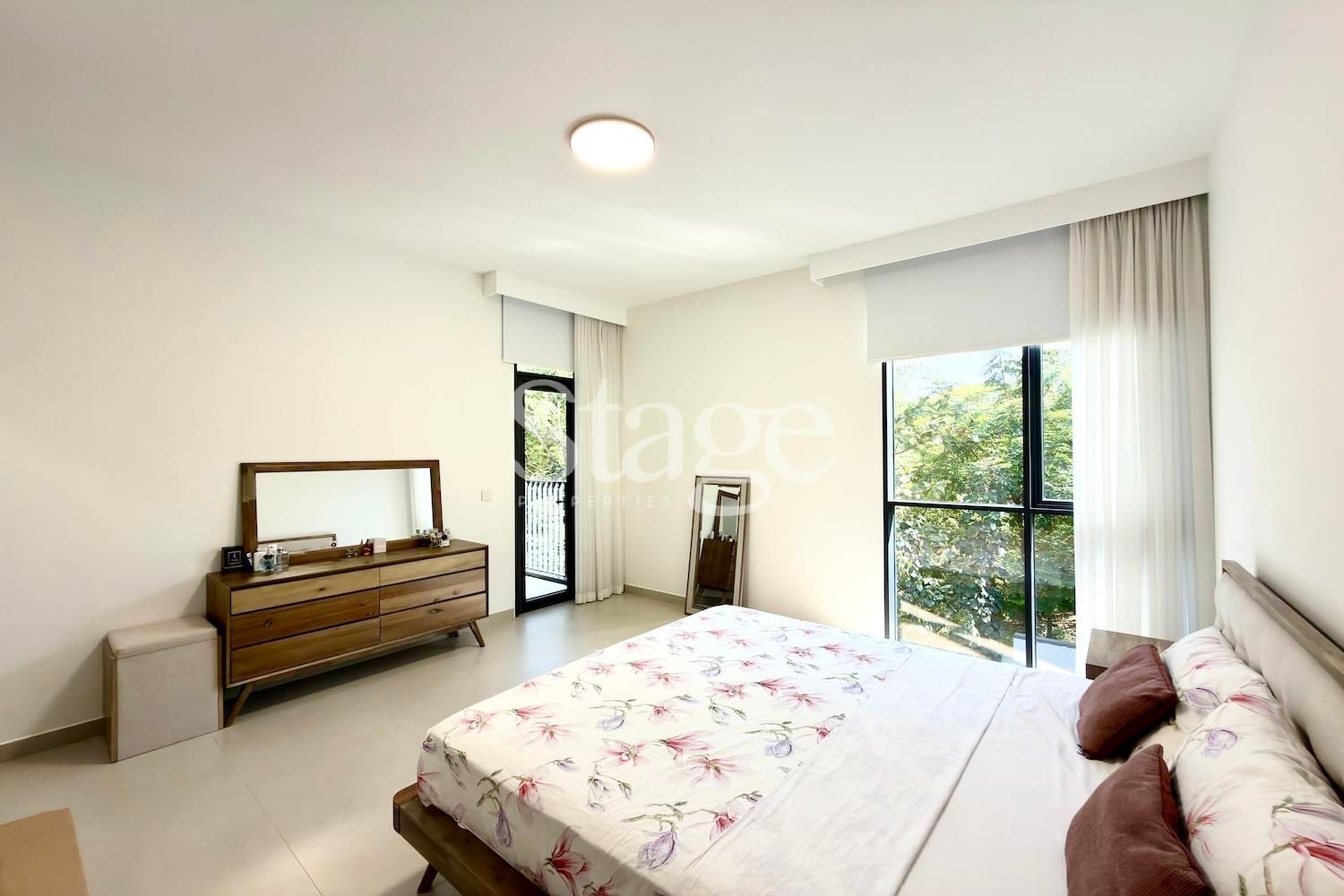 فيلا توأم من ٤ غرف نوم للإيجار في Tilal City، Sharjah VI9754L