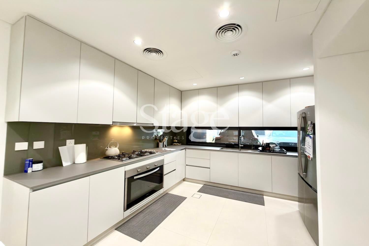 فيلا توأم من ٤ غرف نوم للإيجار في Tilal City، Sharjah VI9754L