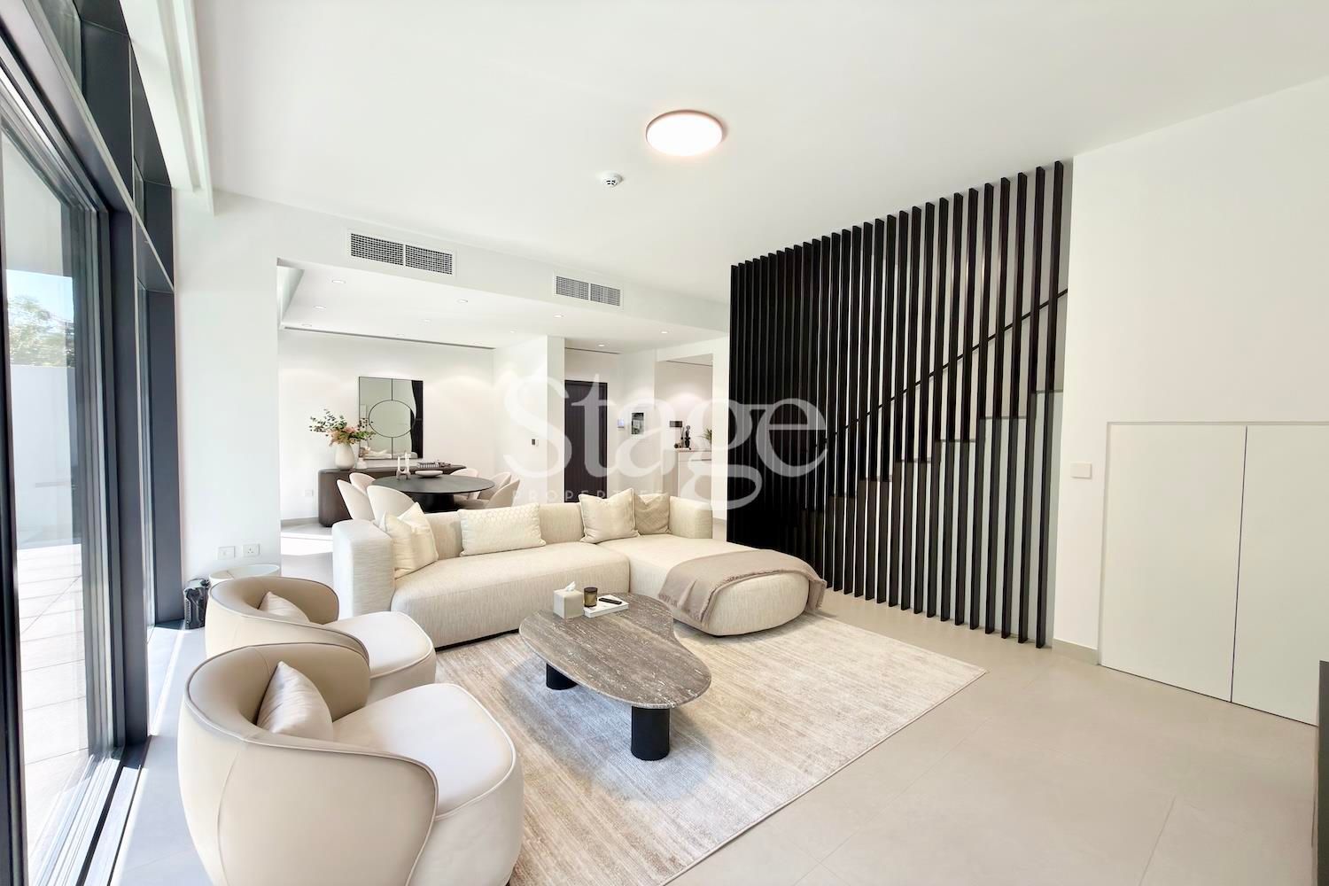 فيلا توأم من ٤ غرف نوم للإيجار في Tilal City، Sharjah VI9754L