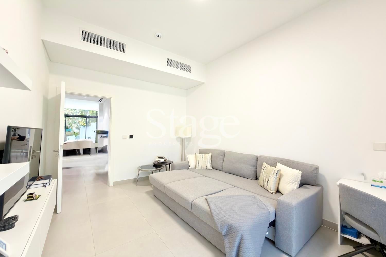 فيلا توأم من ٤ غرف نوم للإيجار في Tilal City، Sharjah VI9754L