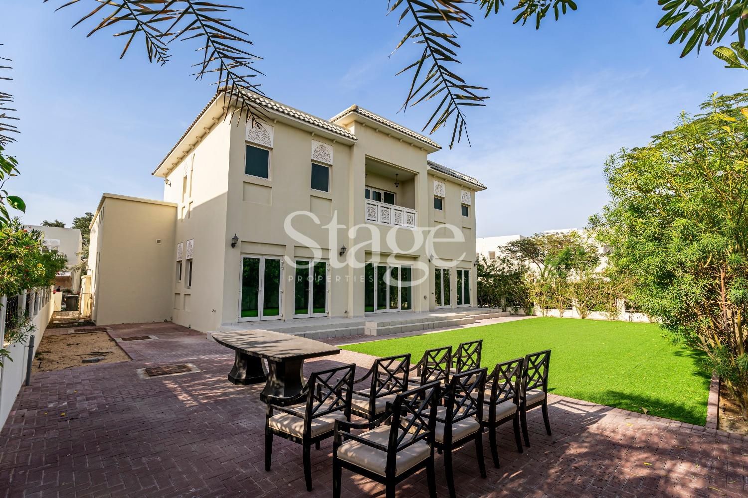 فيلا من ٤ غرف نوم للإيجار في Al Furjan، Dubai VI7622L