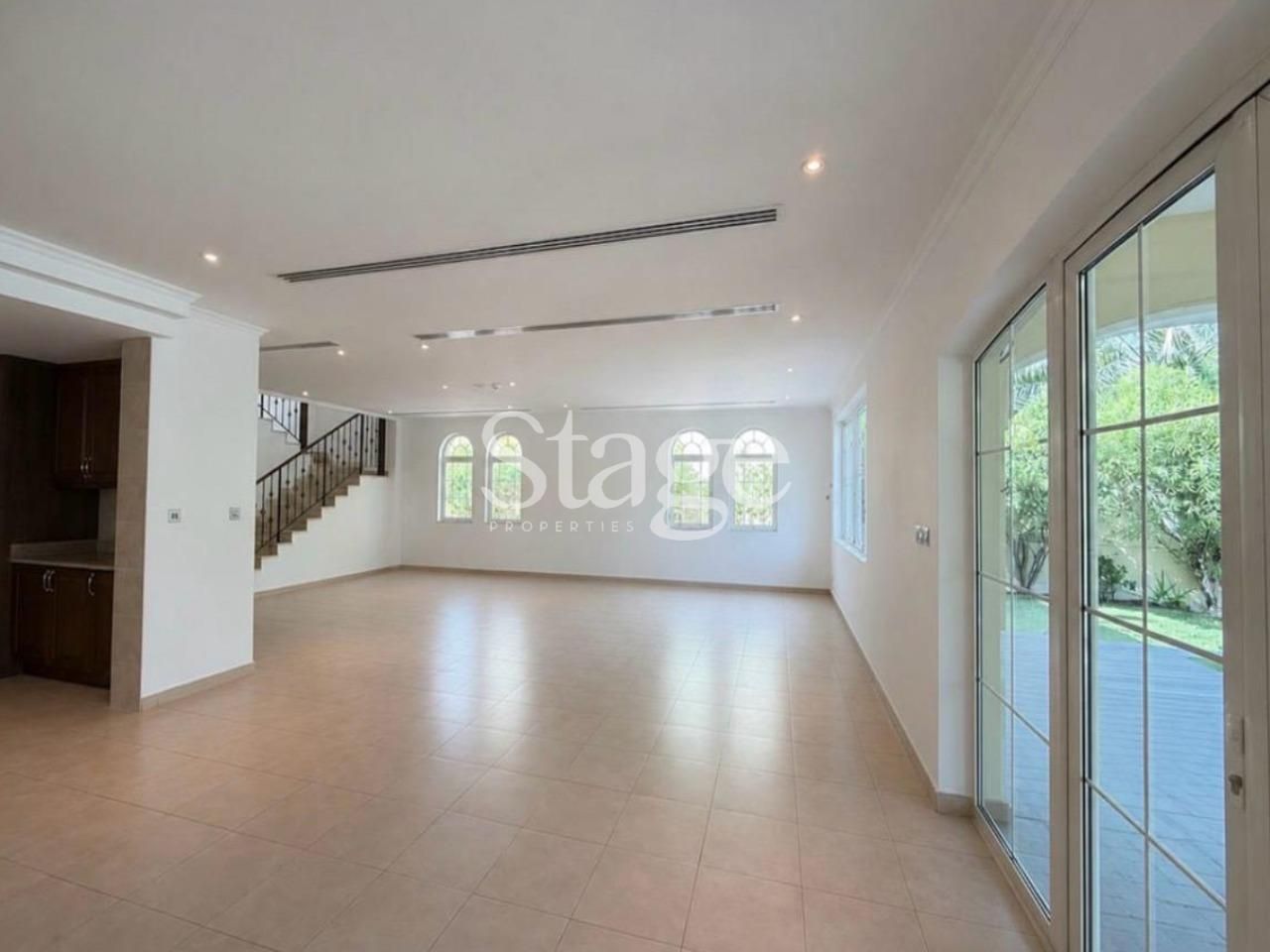 4 bedrooms Twin Villas for Rent in Jumeirah Park, Dubai VI9970L