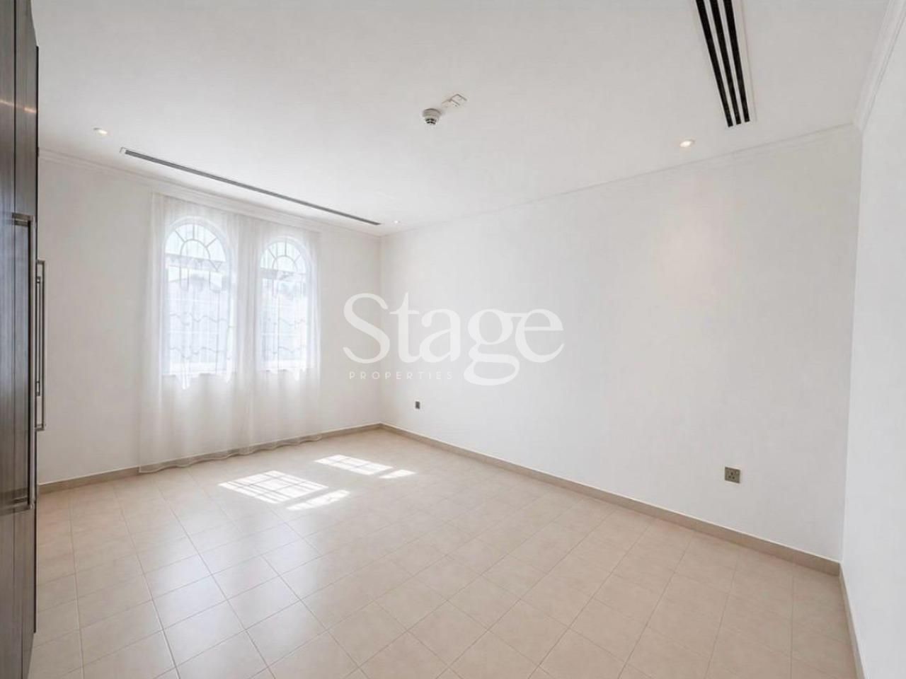 4 bedrooms Twin Villas for Rent in Jumeirah Park, Dubai VI9970L