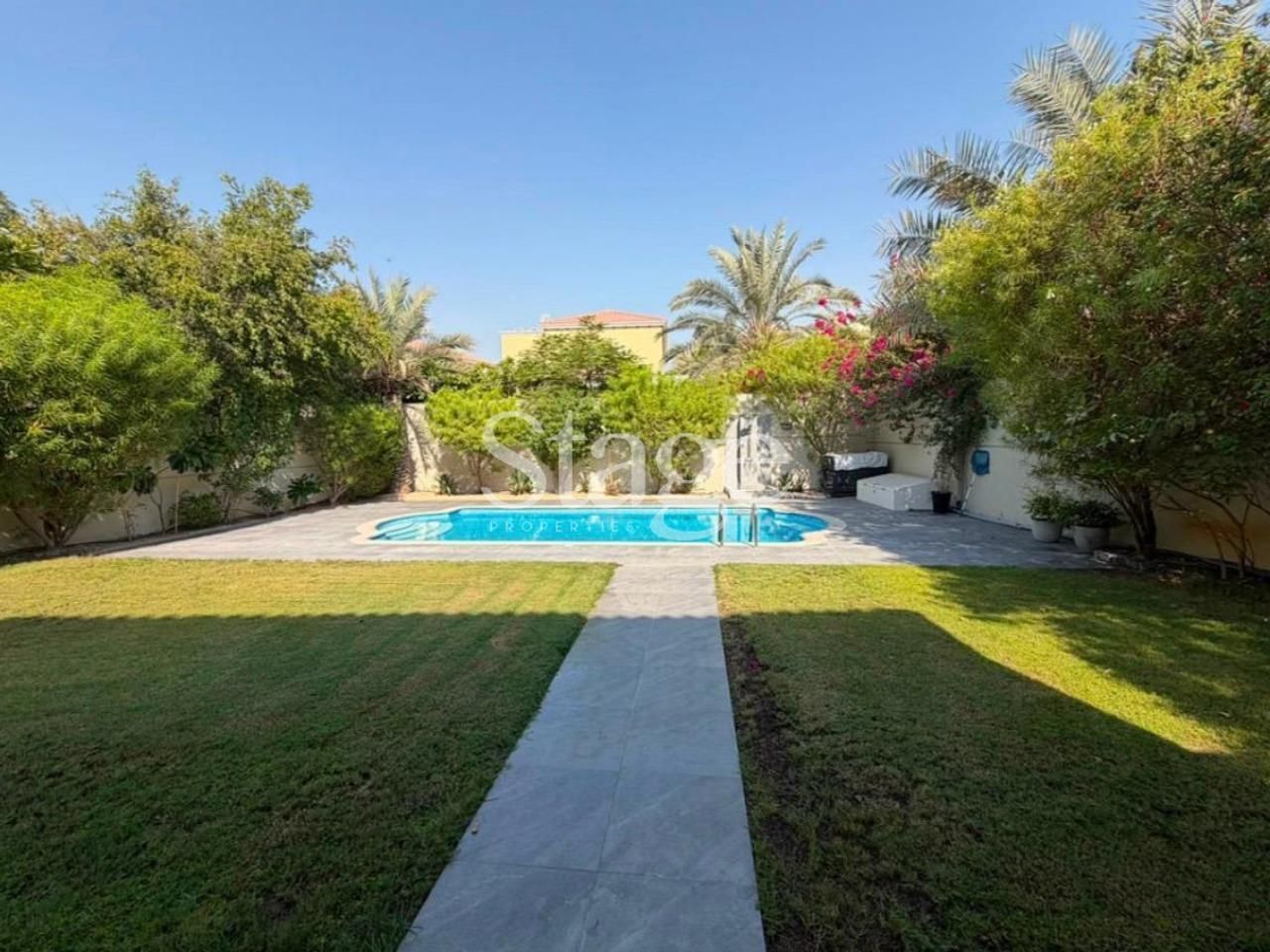 4 bedrooms Twin Villas for Rent in Jumeirah Park, Dubai VI9970L