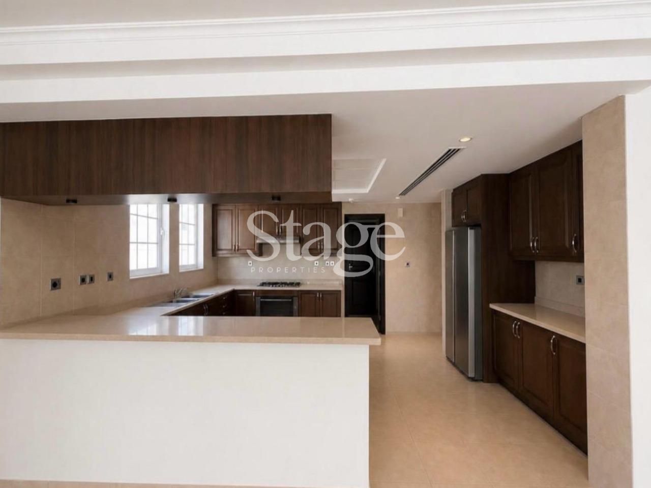 4 bedrooms Twin Villas for Rent in Jumeirah Park, Dubai VI9970L