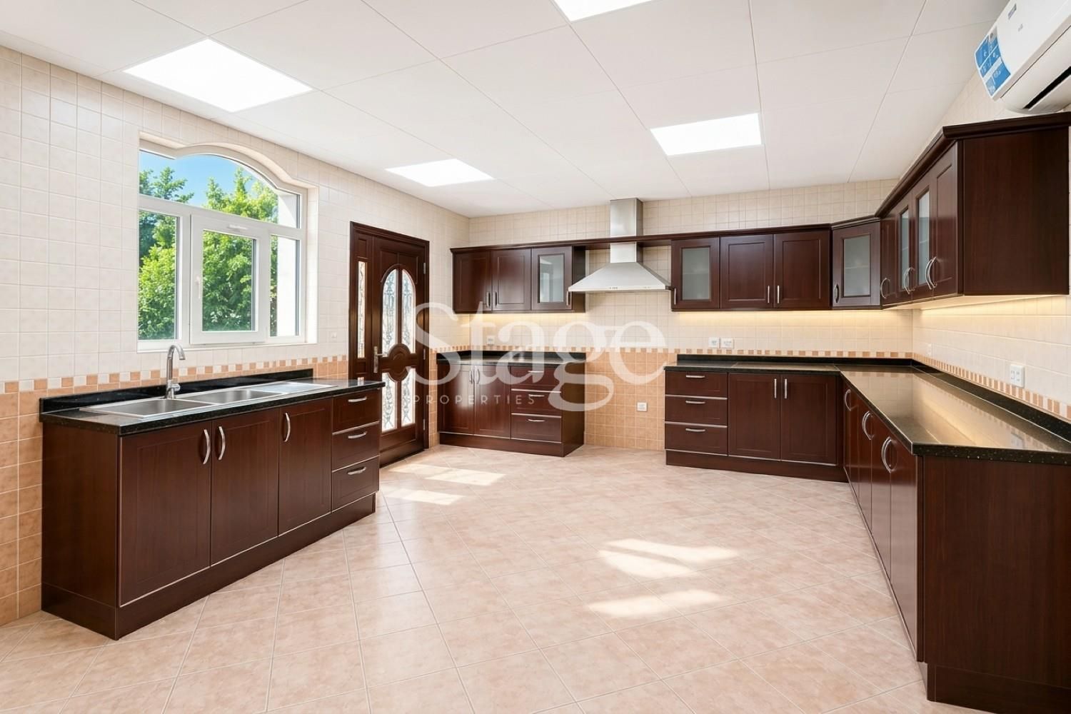 5 bedrooms Twin Villas for Rent in Al Barsha, Dubai VI10175L