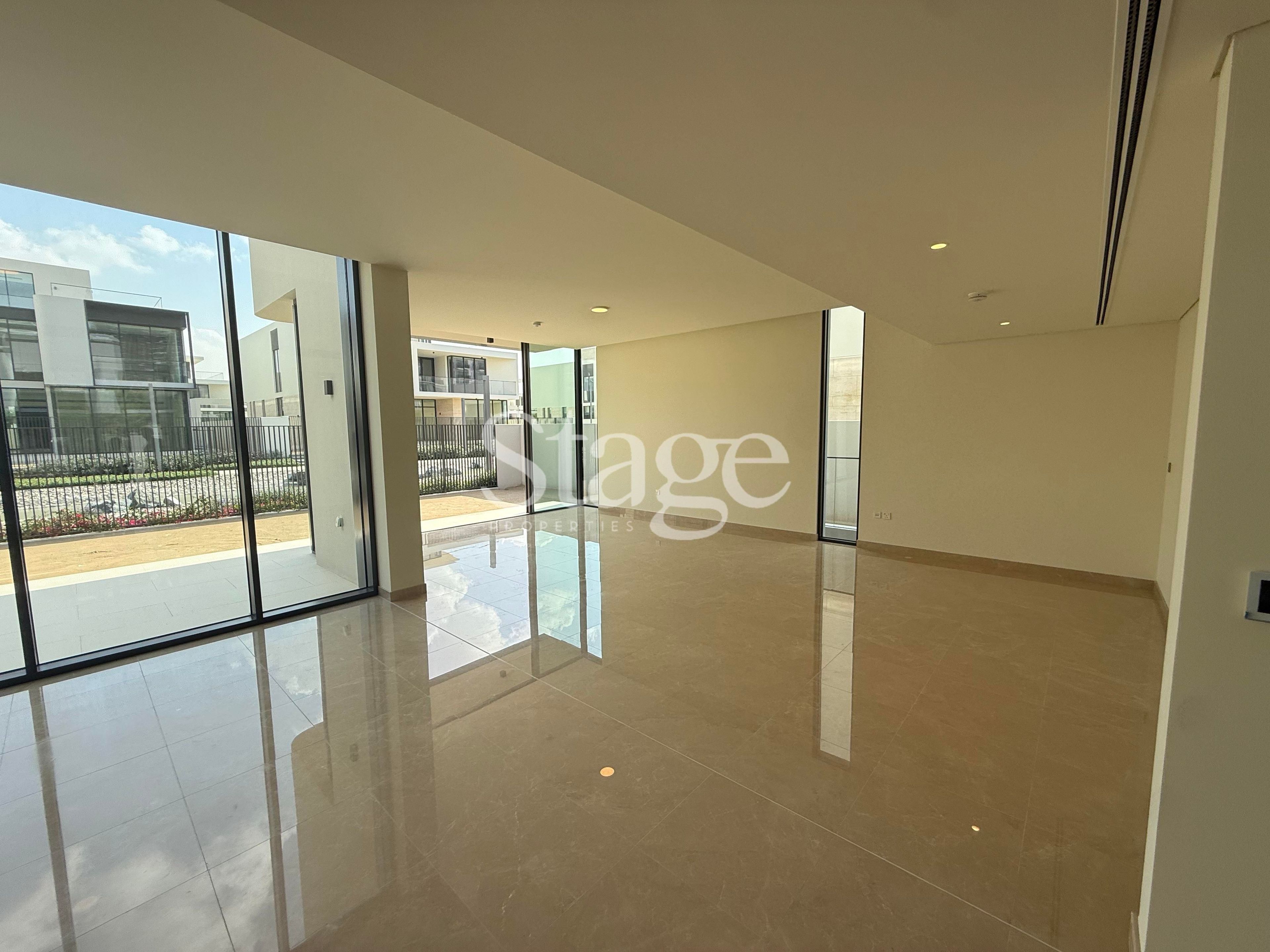 5 bedrooms Villas for Sale in Dubai Hills Estate, Dubai VI8732S