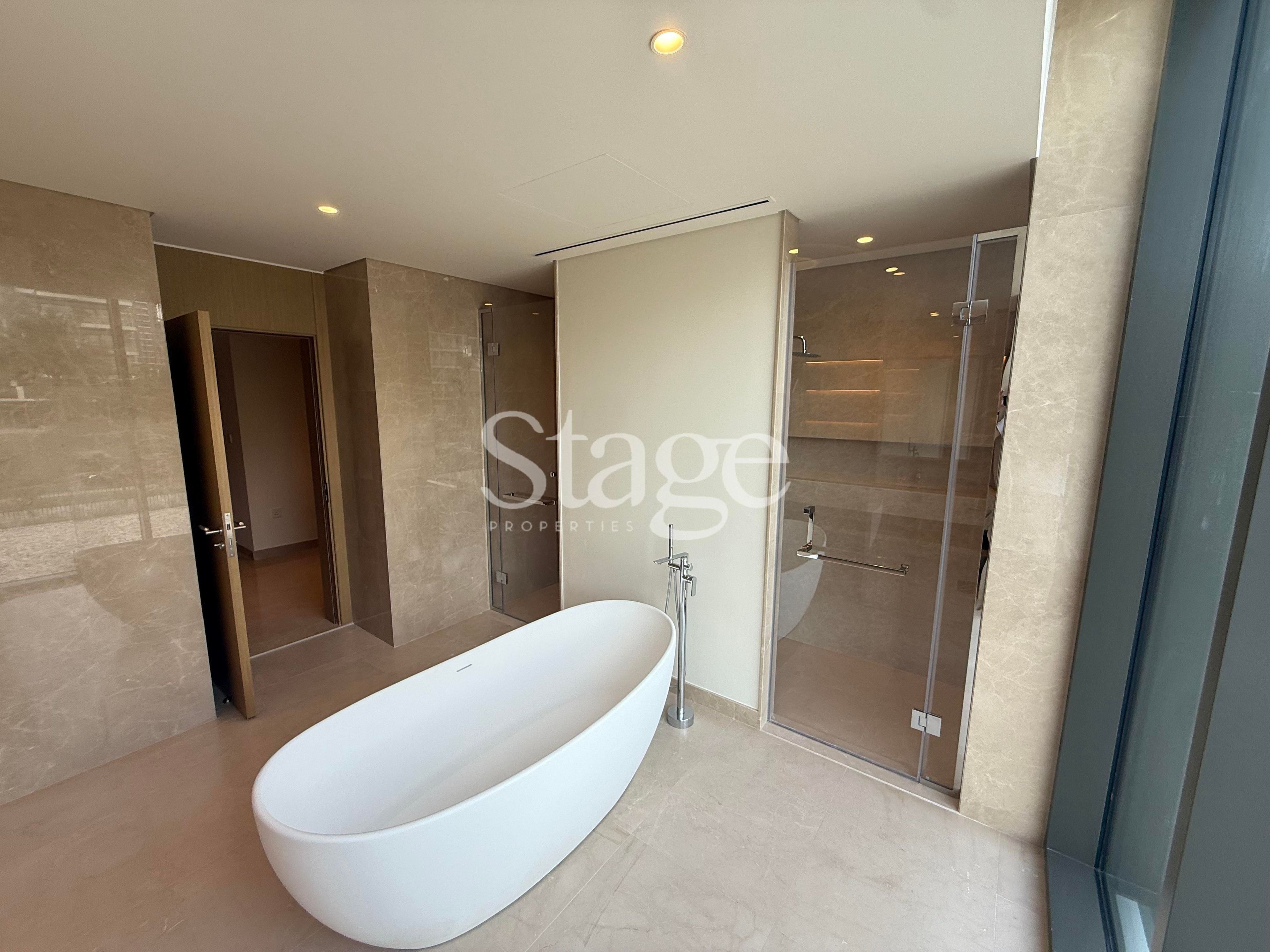 5 bedrooms Villas for Sale in Dubai Hills Estate, Dubai VI8732S