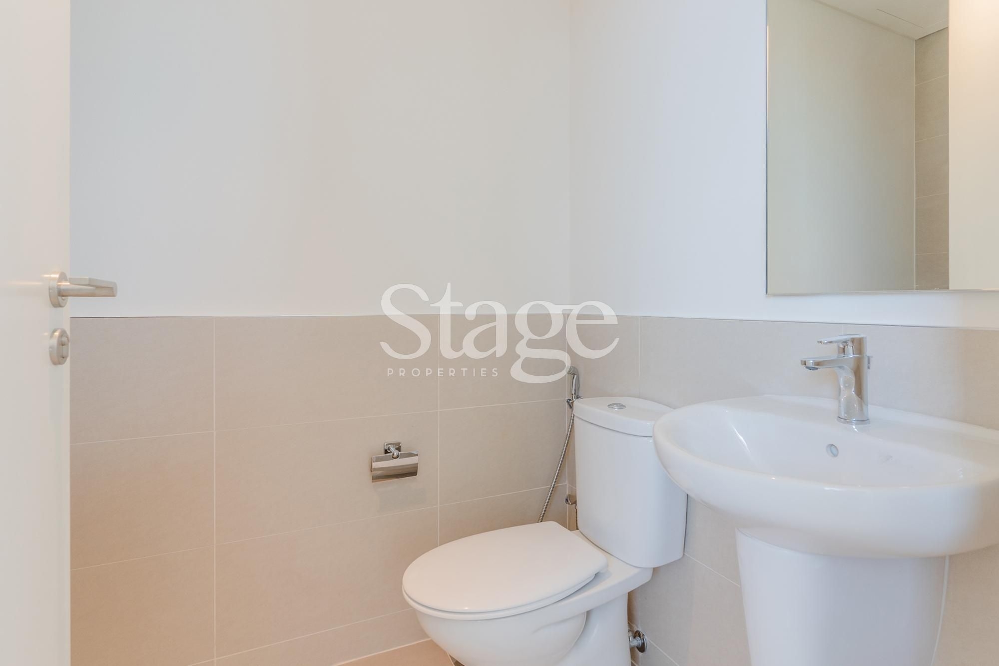 Huge 3 bedrooms apartment for sale in Dubai Hills