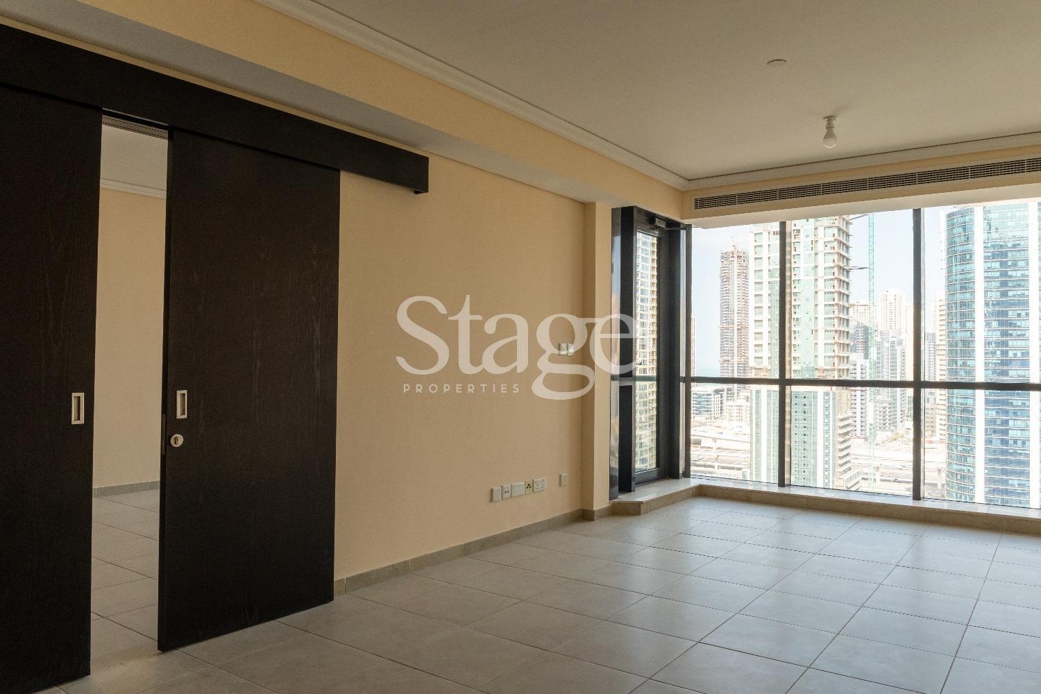 شقة من غرفتي نوم للبيع في Jumeirah Lake Towers، Dubai stage-10026367
