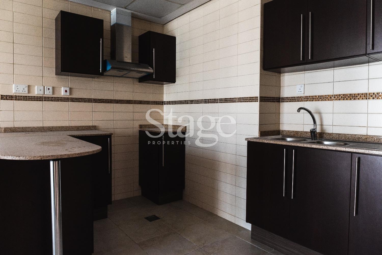 شقة من غرفتي نوم للبيع في Jumeirah Lake Towers، Dubai stage-10026367