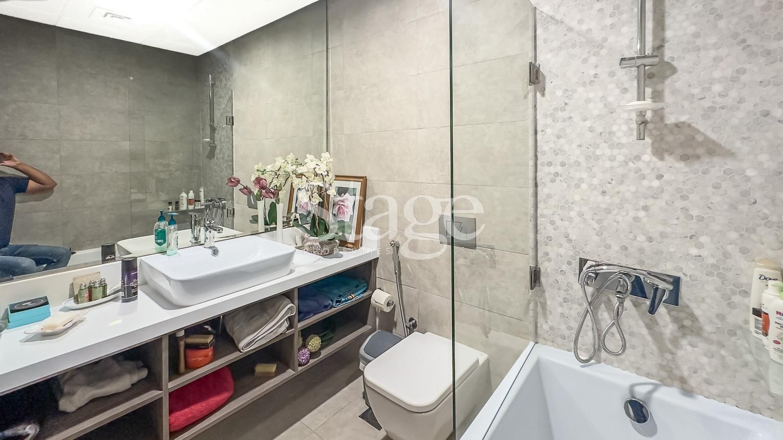 شقة من ٣ غرف نوم للبيع في Jumeirah Village Circle، Dubai stage-10513604