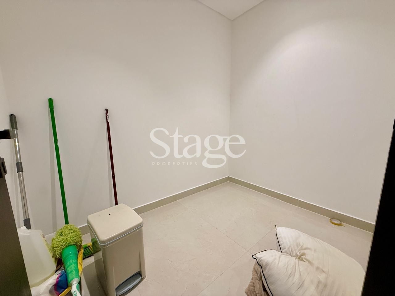 3 bedrooms apartment for Rent in Business Bay, Dubai AP9849L