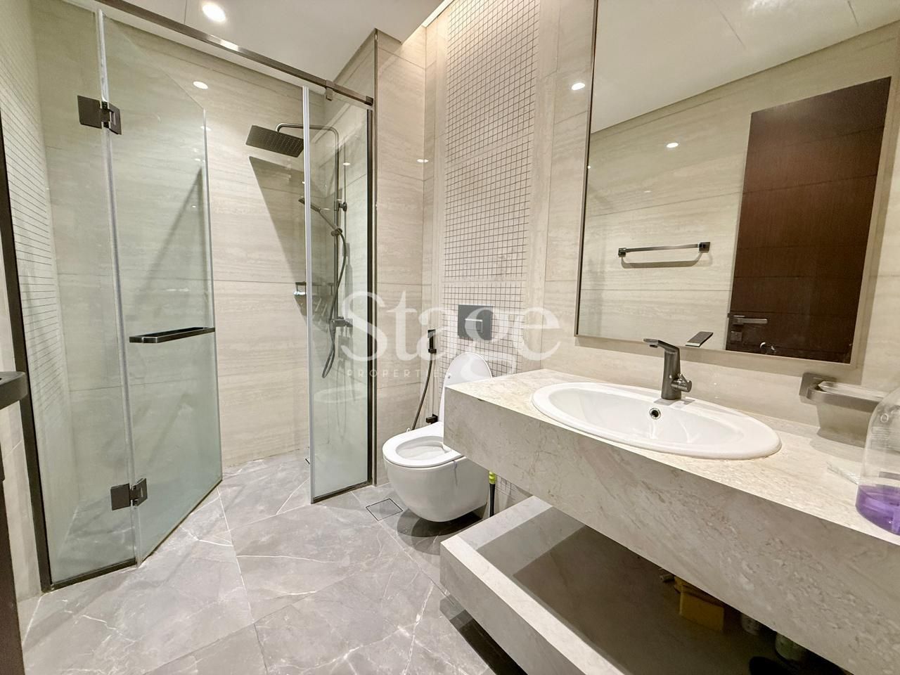 3 bedrooms apartment for Rent in Business Bay, Dubai AP9849L