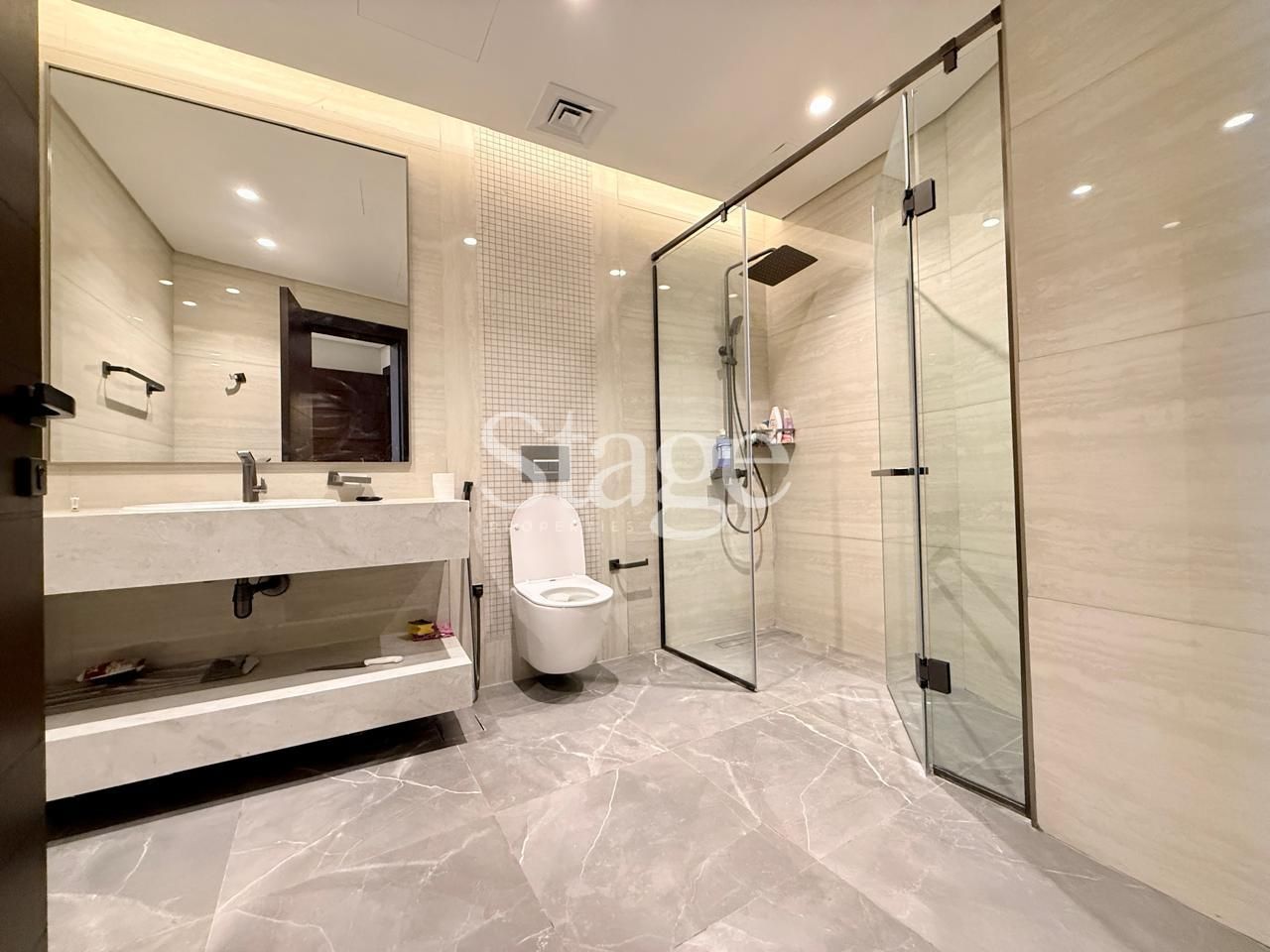 3 bedrooms apartment for Rent in Business Bay, Dubai AP9849L