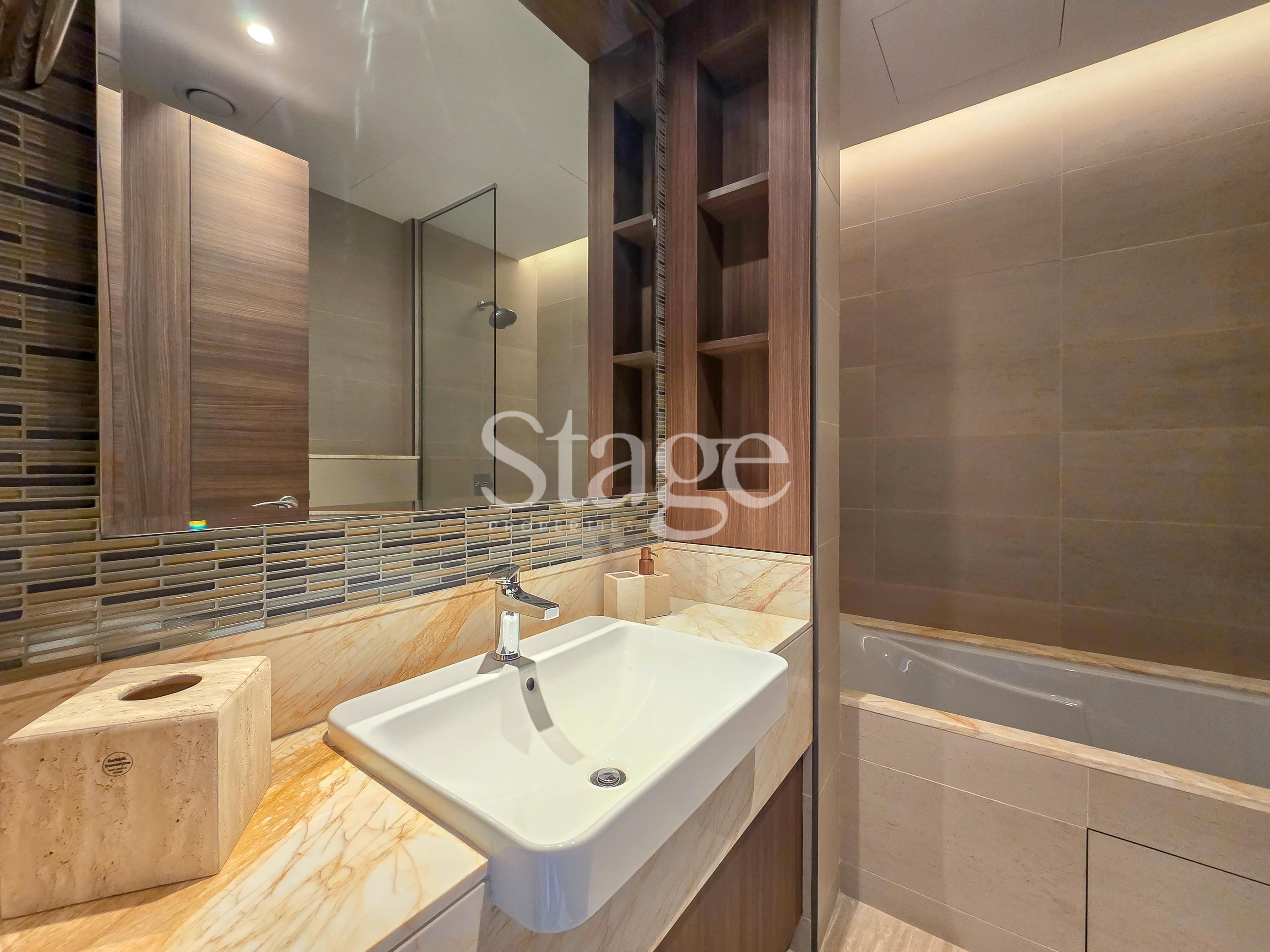 3 bedrooms apartment for Rent in Downtown Dubai, Dubai AP9315L