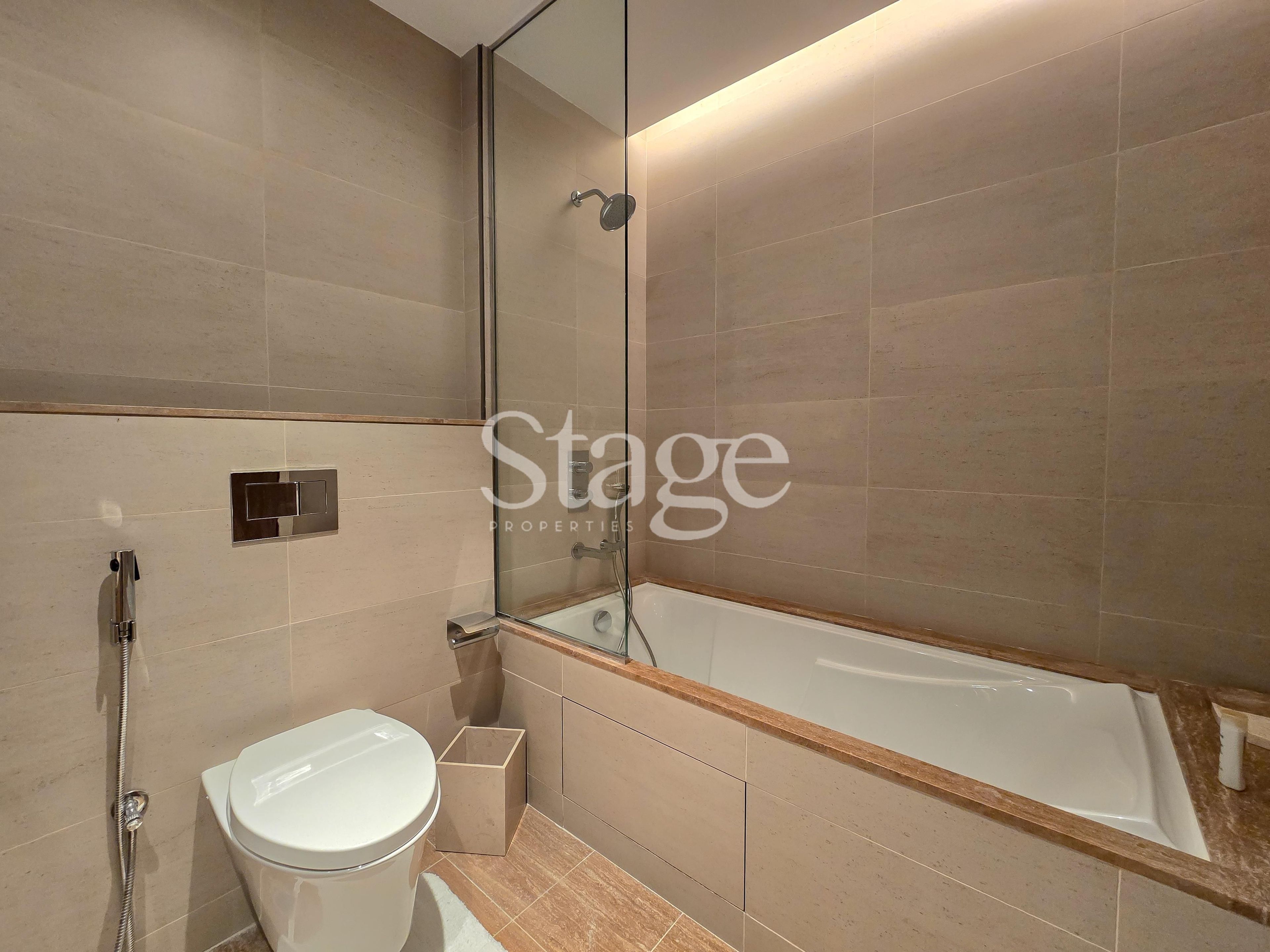 3 bedrooms apartment for Rent in Downtown Dubai, Dubai AP9315L