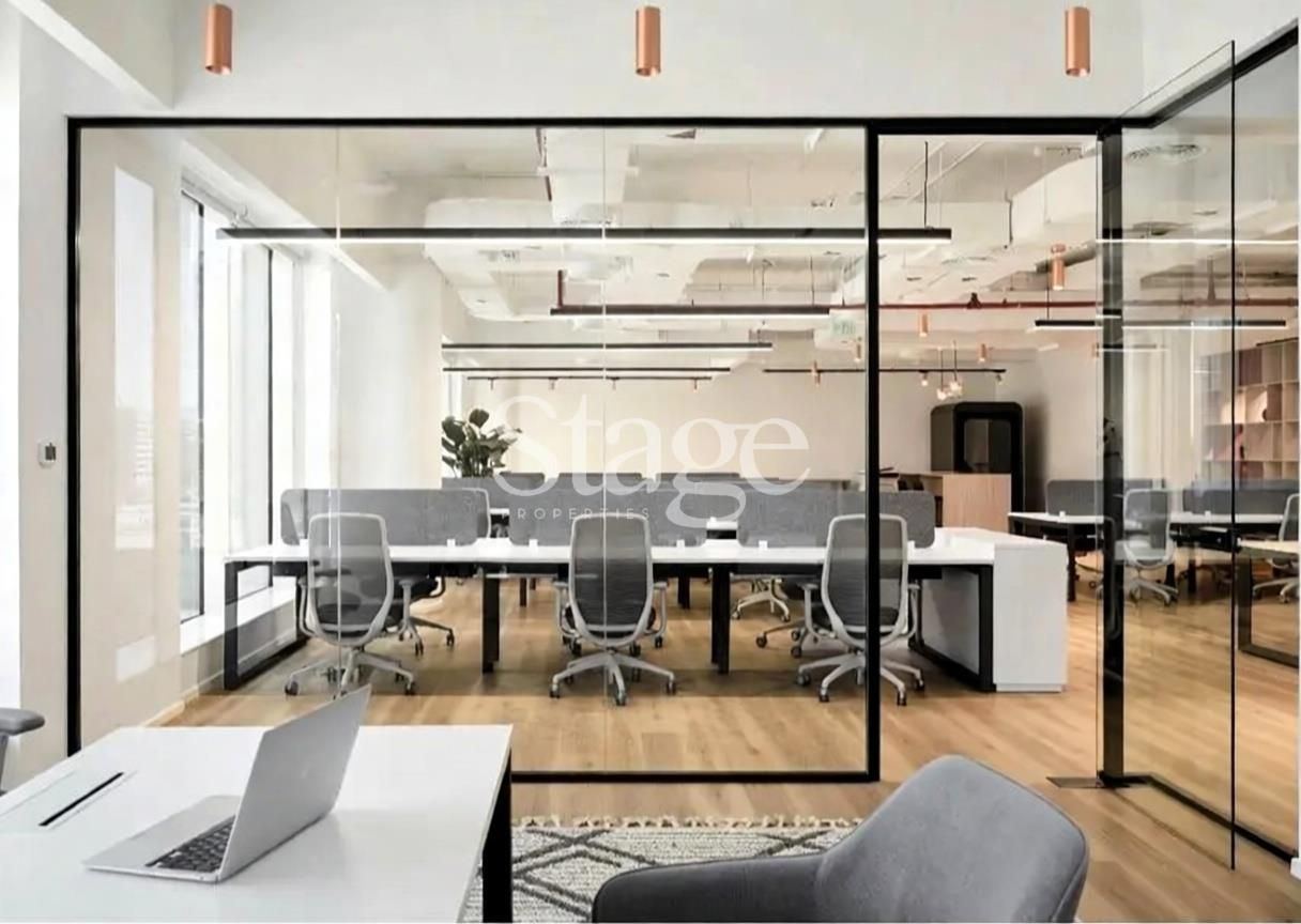 مساحة مكتبية للإيجار في شارع الشيخ زايد، Dubai OF8697L